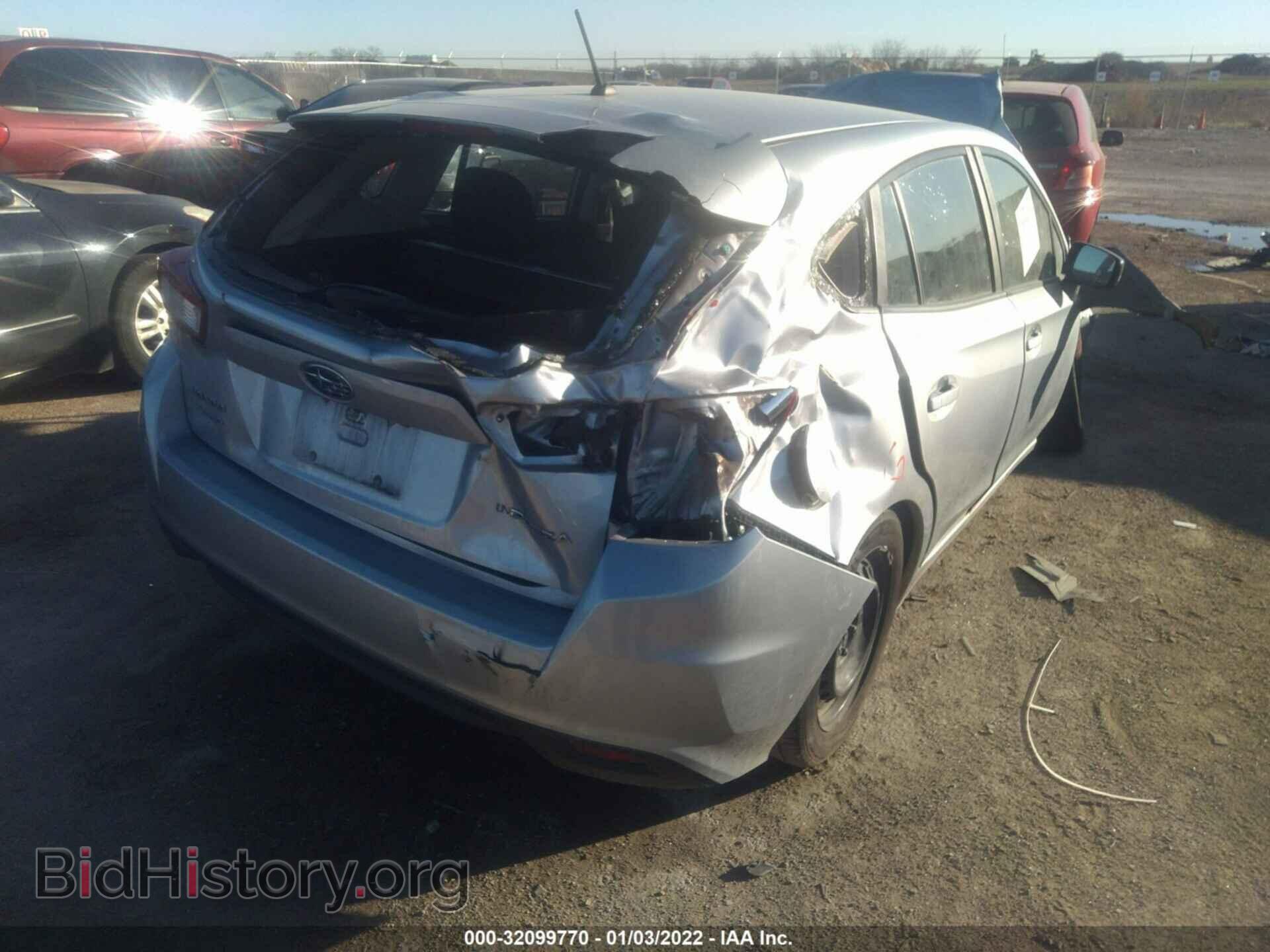 2018 SUBARU IMPREZA - VIN: 4S3GTAA61J3750988 - Фото 4