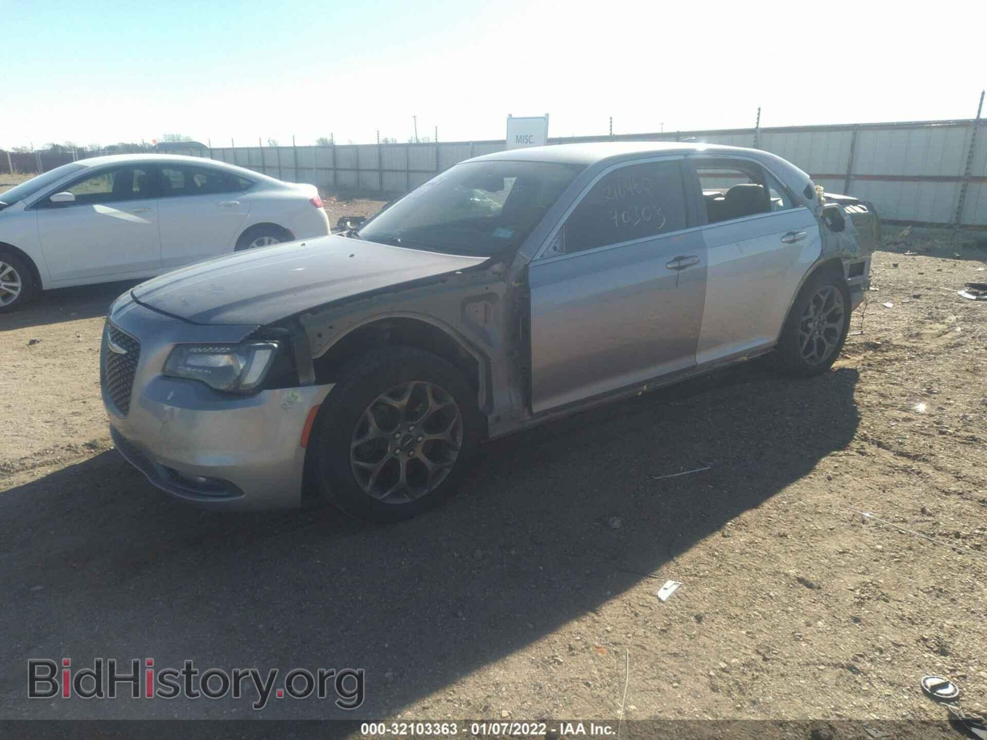 2016 CHRYSLER 300 - VIN: 2C3CCAGG5GH253192 - Фото 2