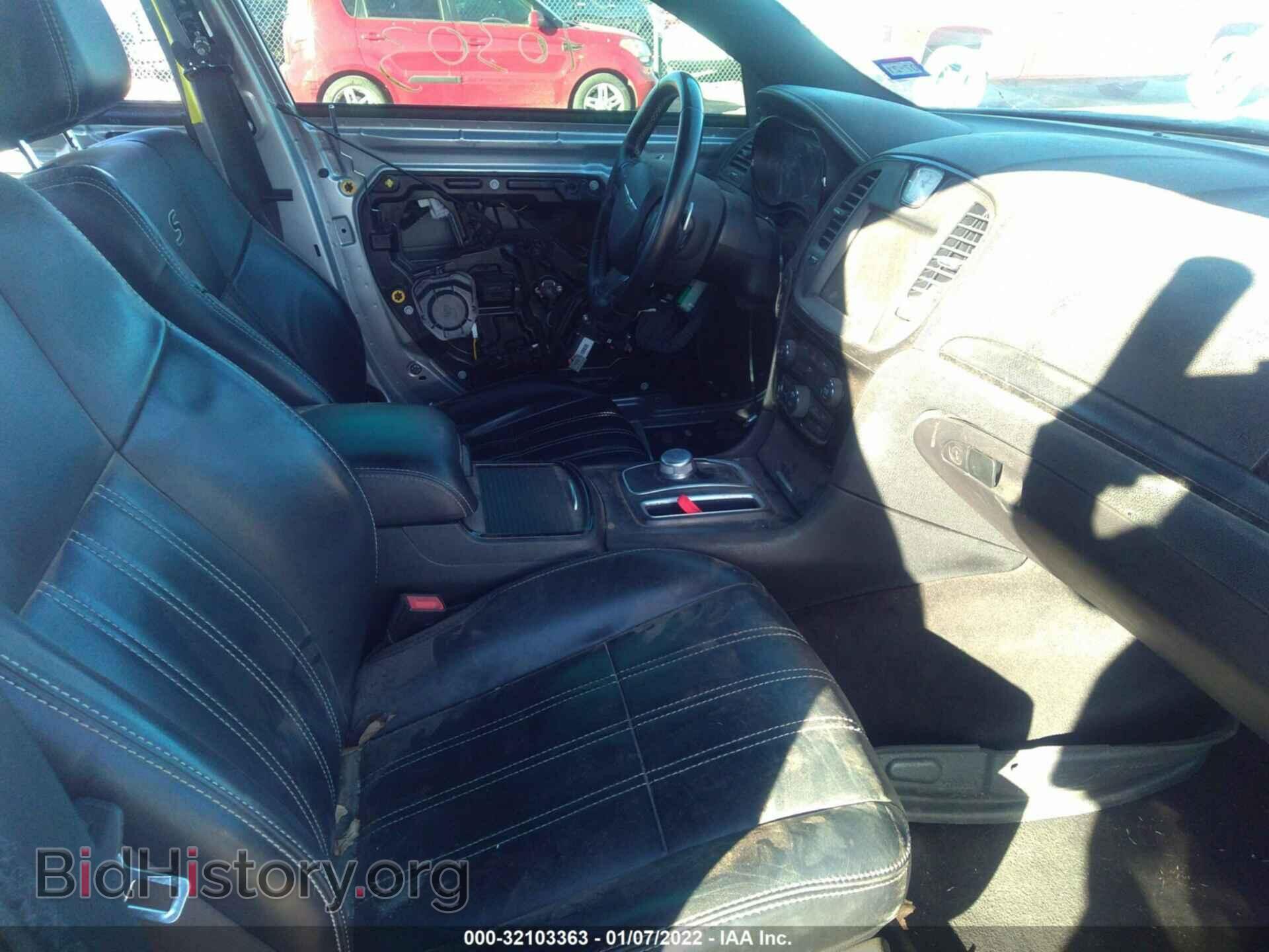 2016 CHRYSLER 300 - VIN: 2C3CCAGG5GH253192 - Фото 5