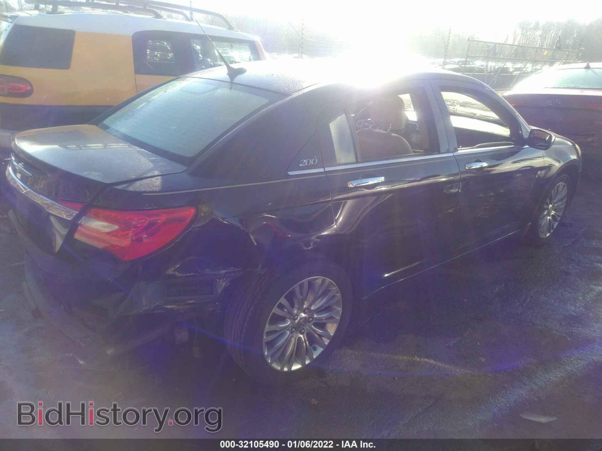 2011 CHRYSLER 200 - VIN: 1C3BC2FG7BN505477 - Фото 4