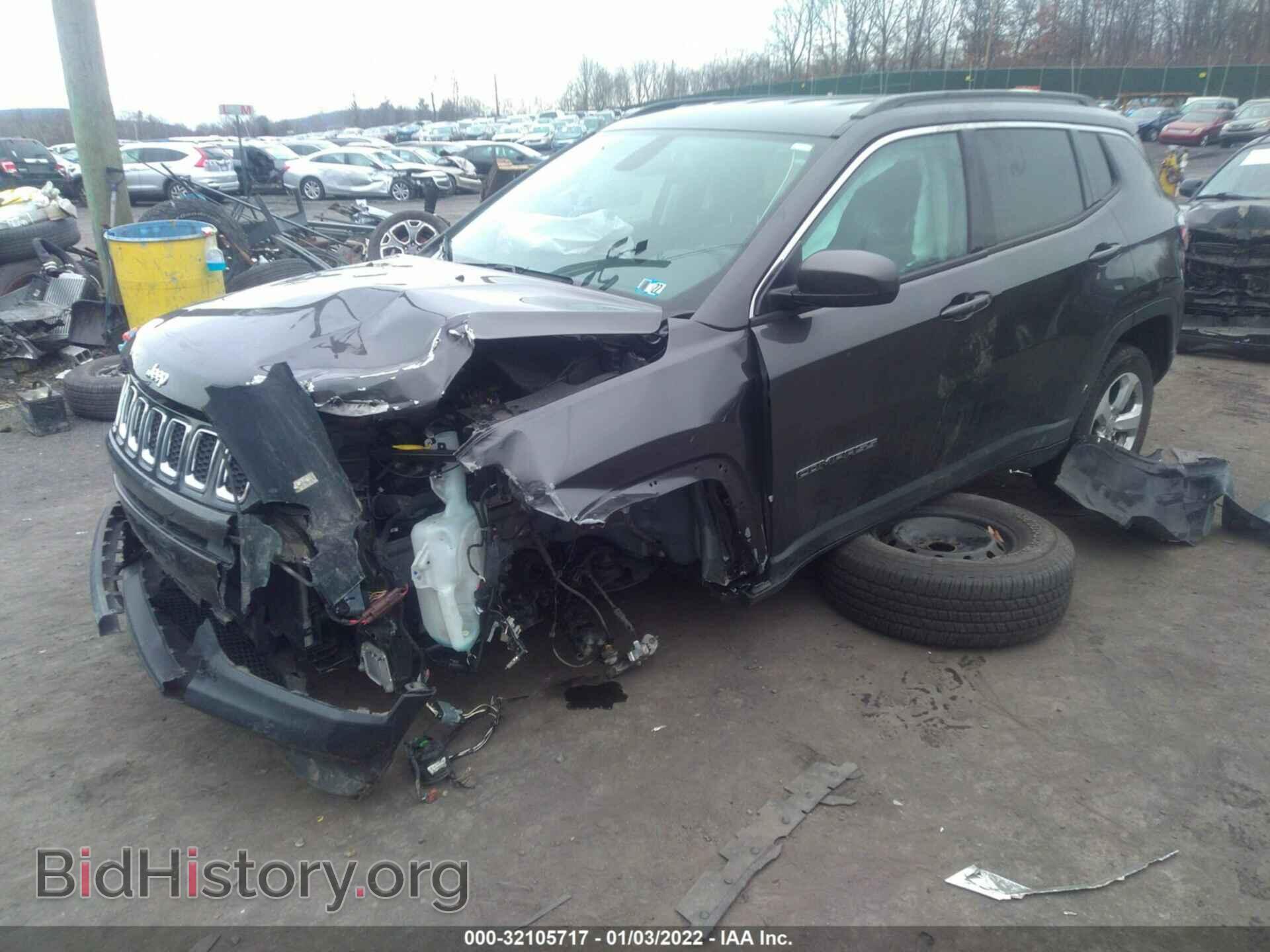 2018 JEEP COMPASS - VIN: 3C4NJDBB7JT231281 - Фото 2
