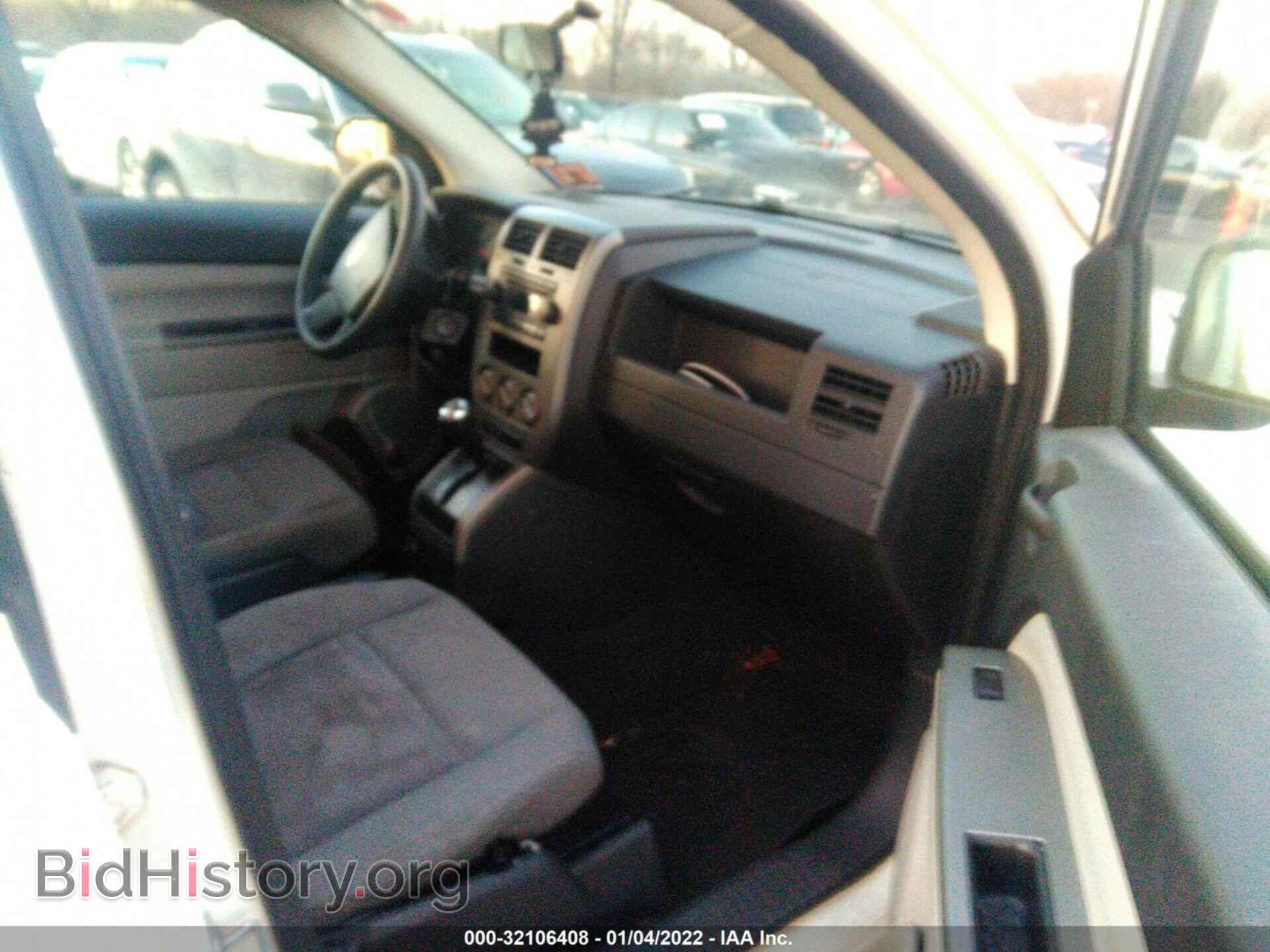 2007 JEEP COMPASS - VIN: 1J8FT47W67D105866 - Фото 5