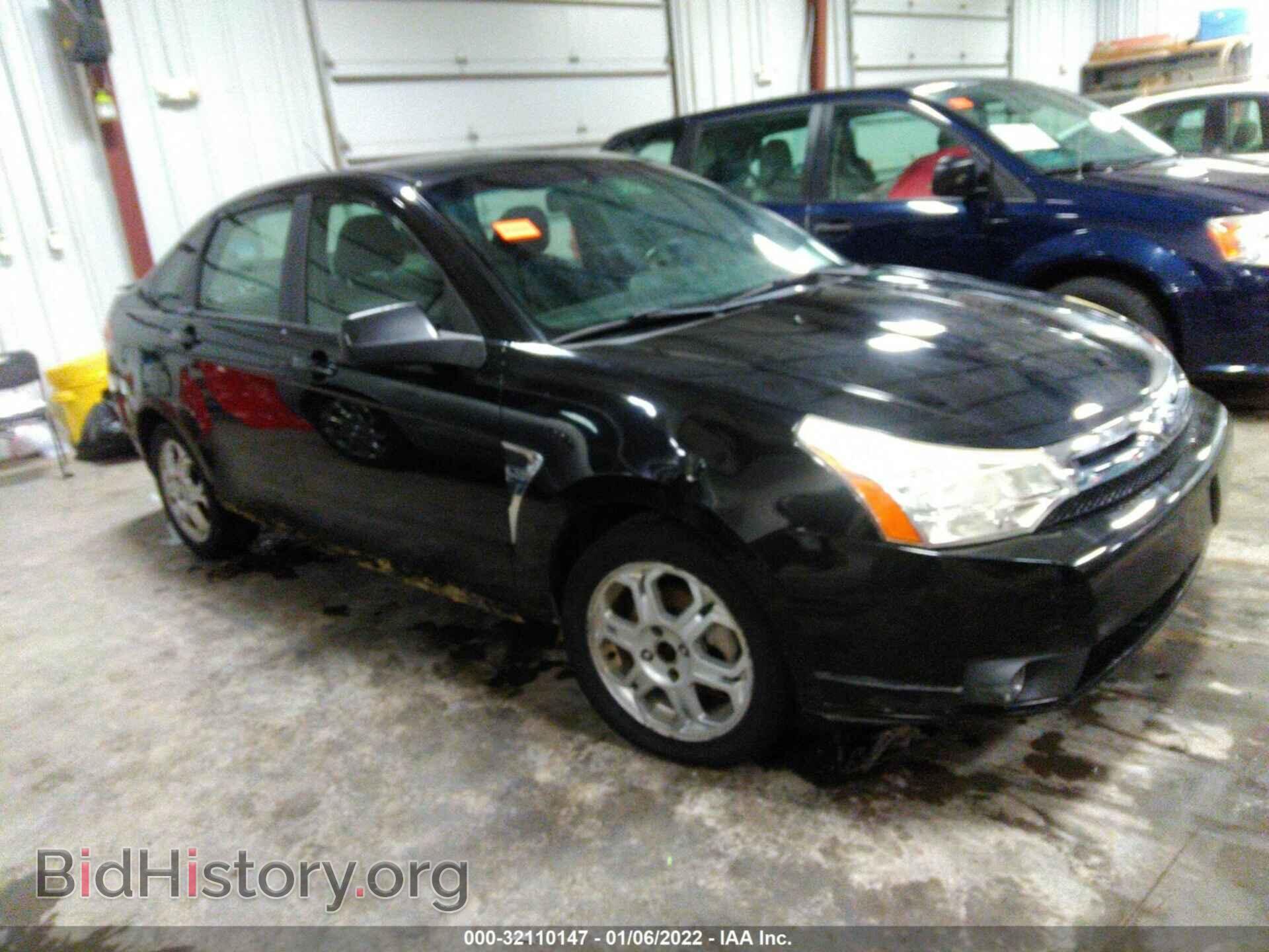Photo 1FAHP35NX8W256049 - FORD FOCUS 2008