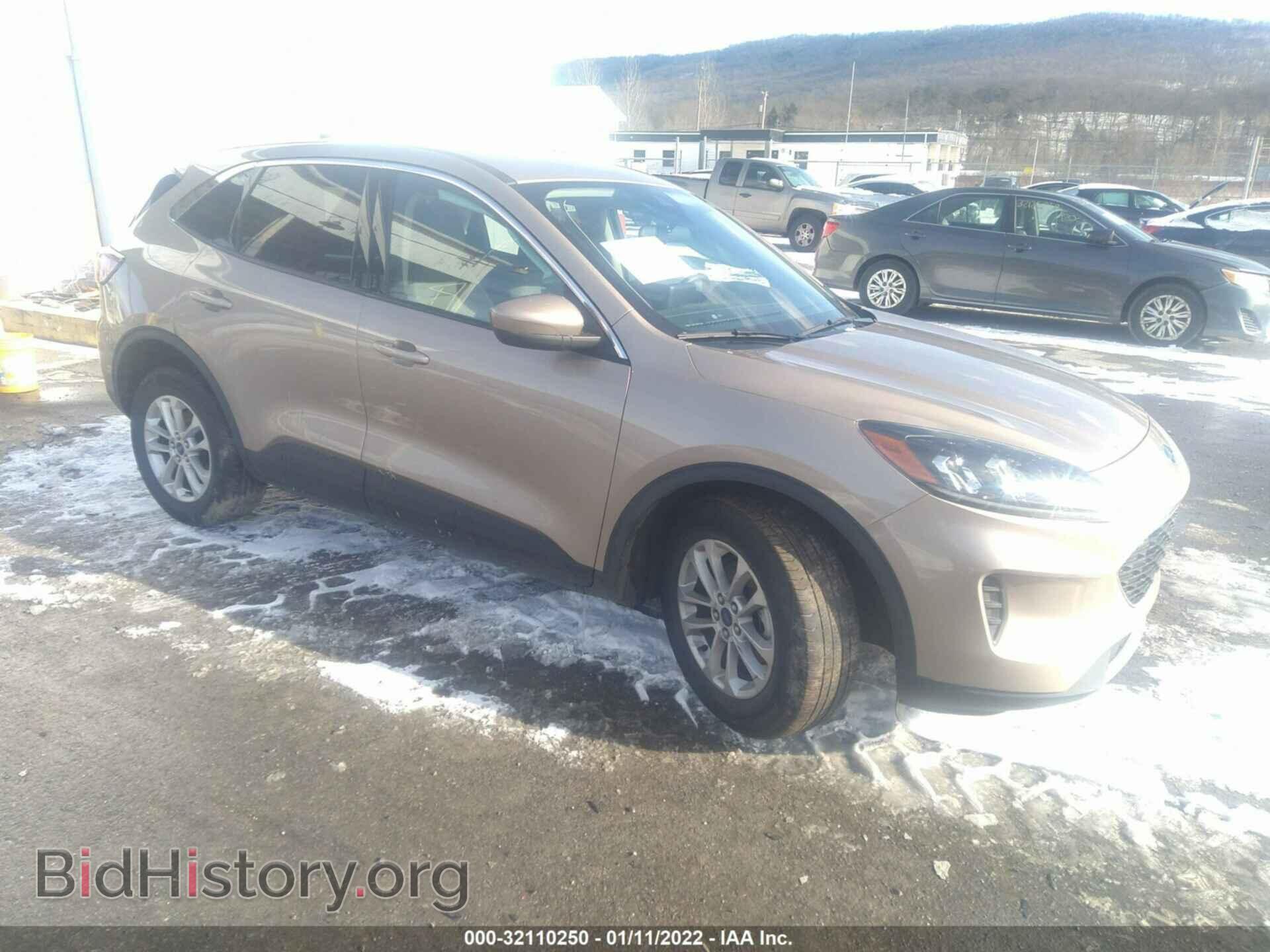 Photo 1FMCU9G68LUA97926 - FORD ESCAPE 2020