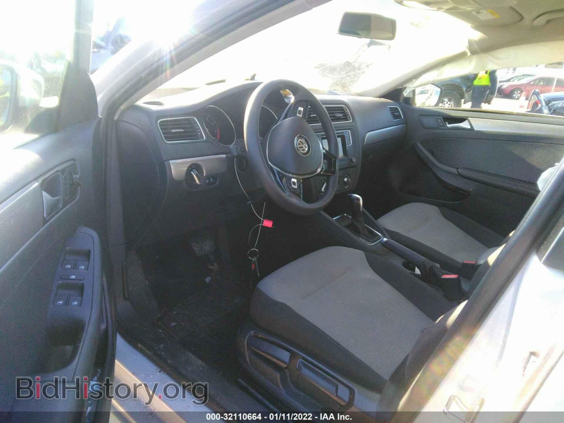 2017 VOLKSWAGEN JETTA - VIN: 3VW2B7AJ5HM319967 - Фото 5