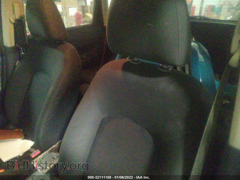 2014 Nissan VERSA NOTE (VIN 3N1CE2CP4EL430517) — photo 8 of 11