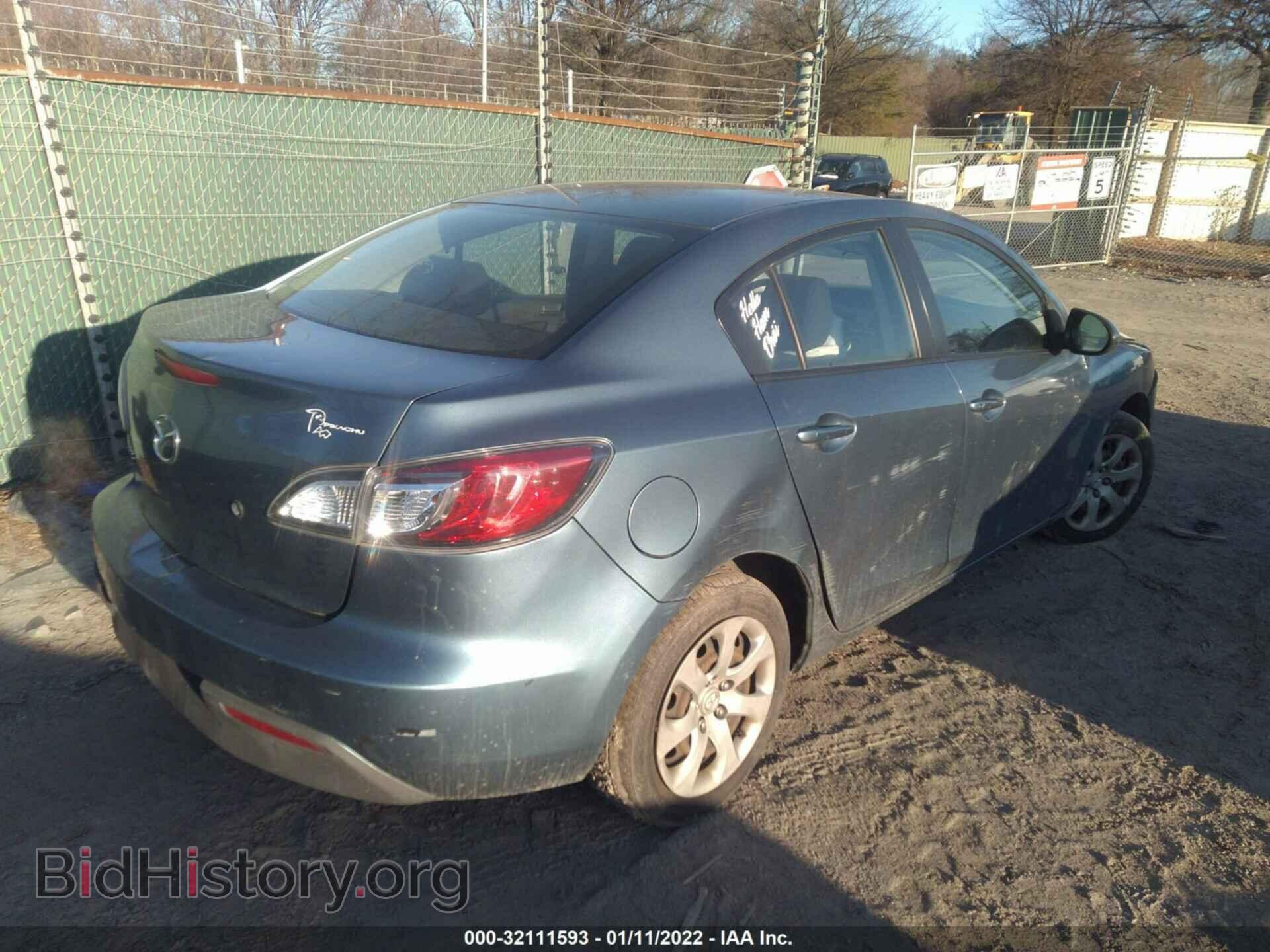 2011 MAZDA MAZDA3 - VIN: JM1BL1UG2B1475367 - Фото 4