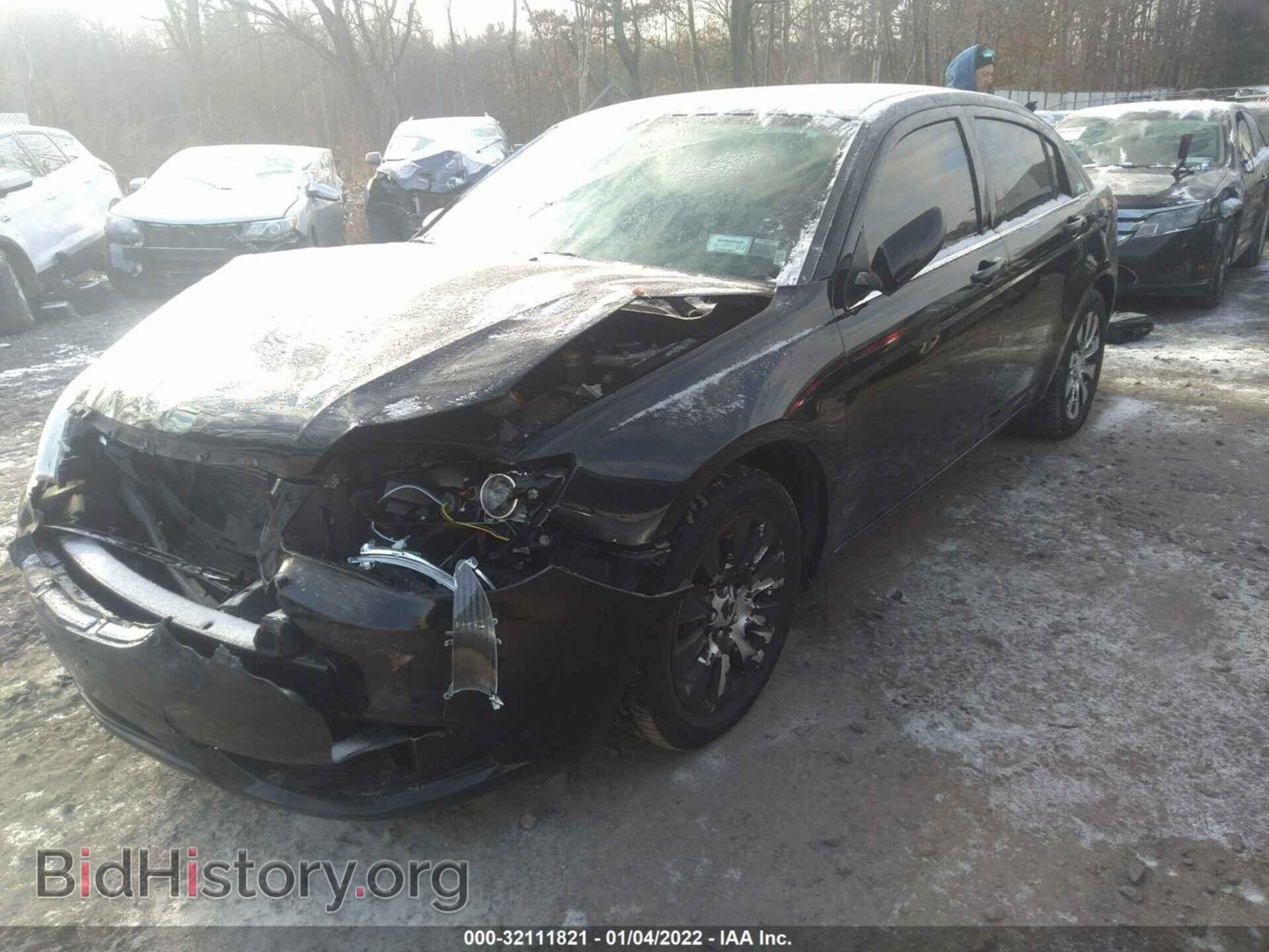 2012 CHRYSLER 200 - VIN: 1C3CCBAB3CN292531 - Фото 2