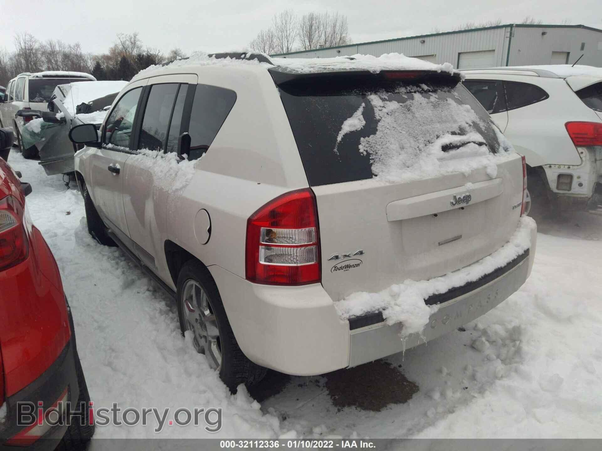 2008 JEEP COMPASS - VIN: 1J8FF57W28D789149 - Фото 3