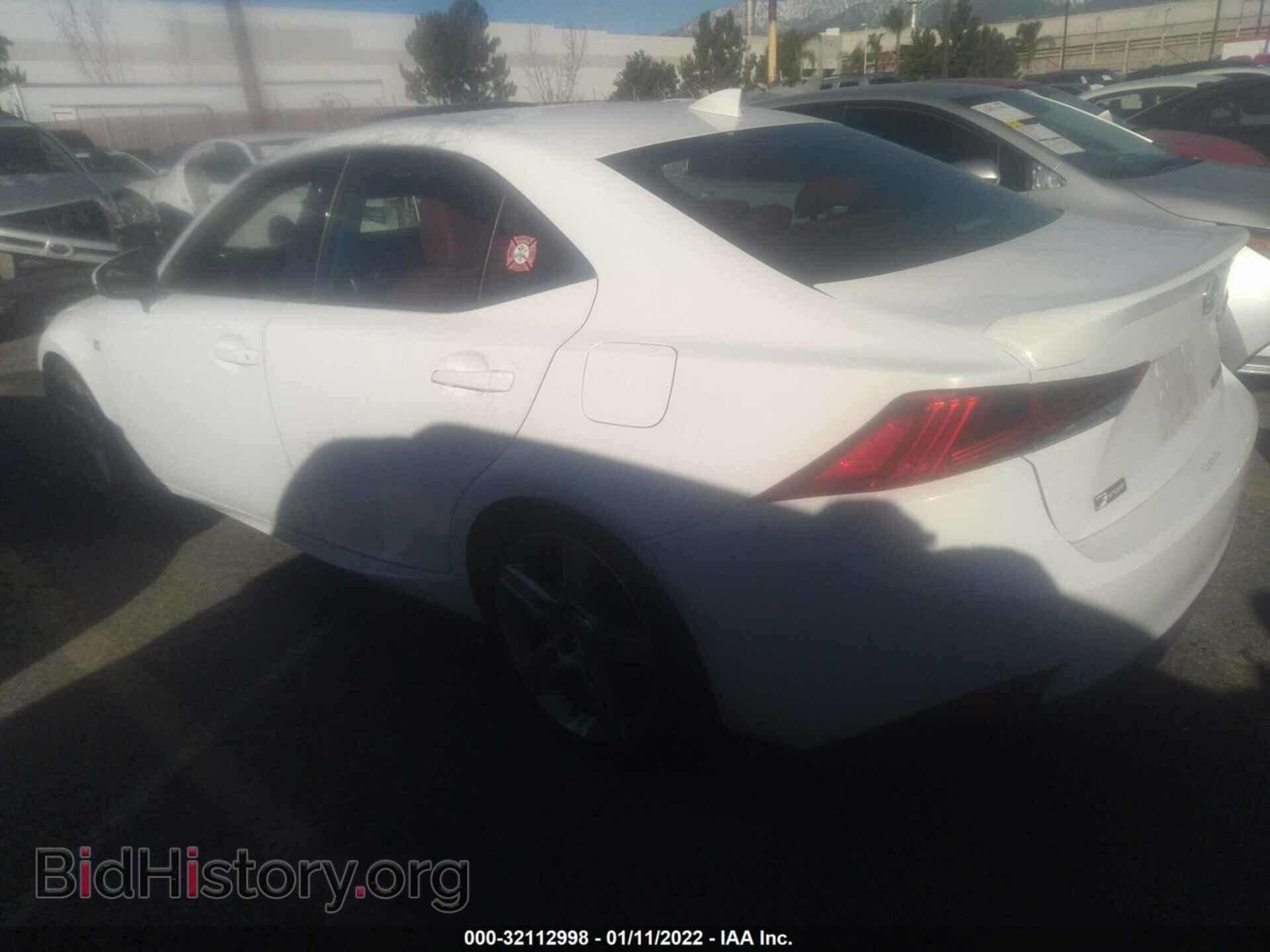 2018 LEXUS IS - VIN: JTHBA1D22J5066138 - Фото 3