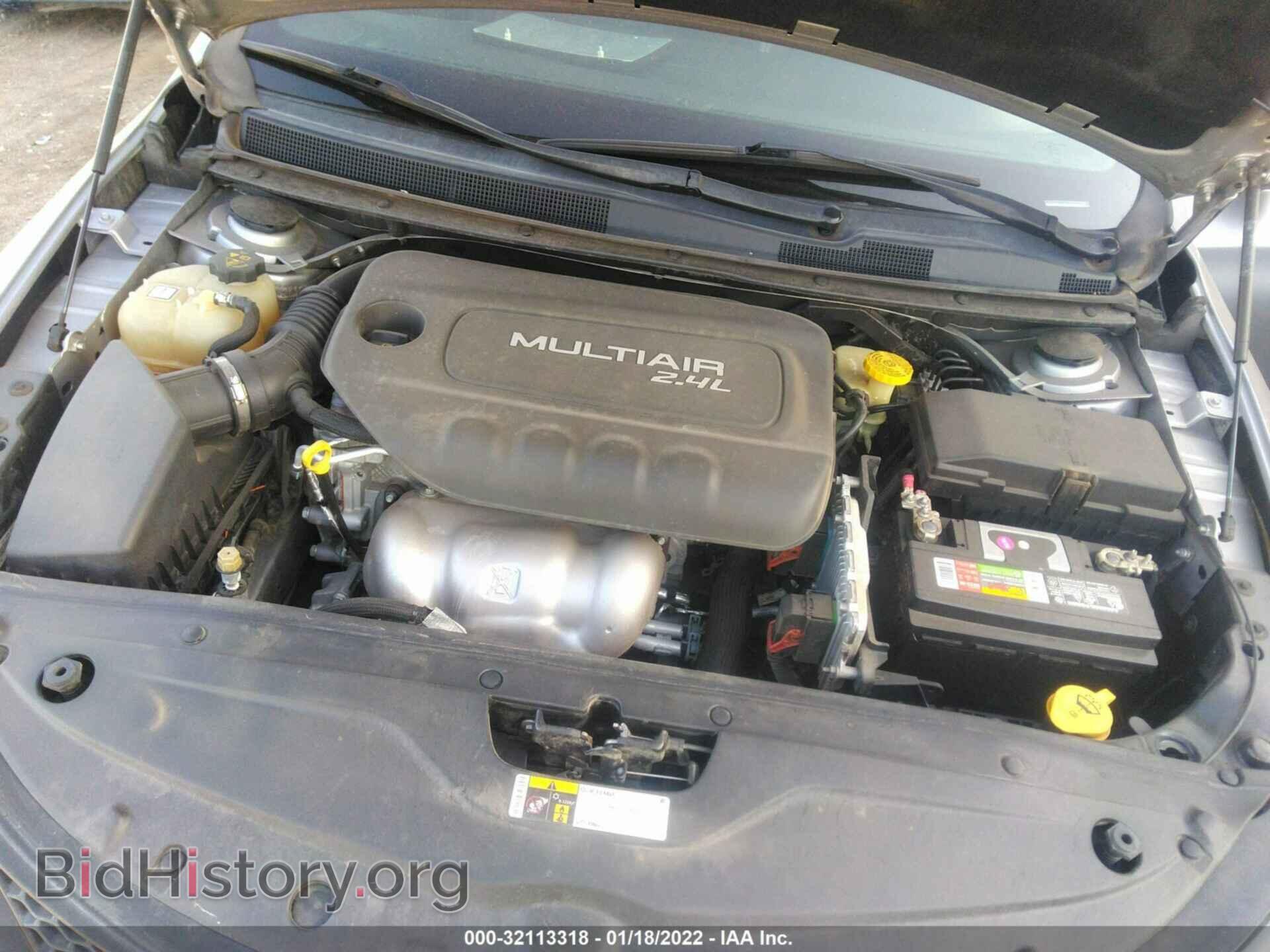 2016 CHRYSLER 200 - VIN: 1C3CCCBB3GN192004 - Фото 10