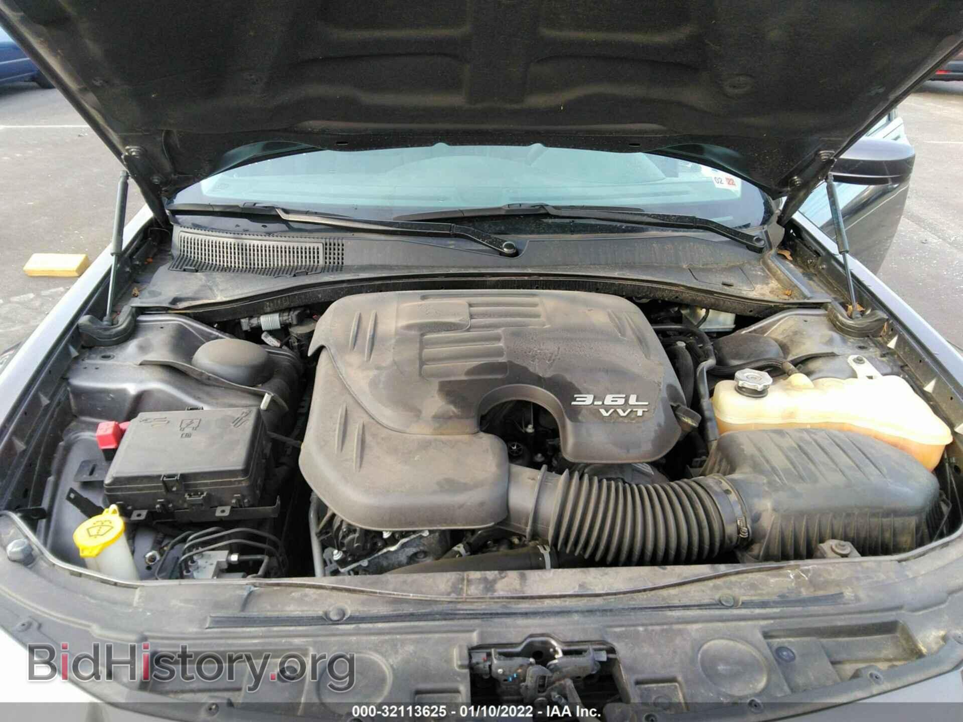 2019 CHRYSLER 300 - VIN: 2C3CCAAG3KH568901 - Фото 10