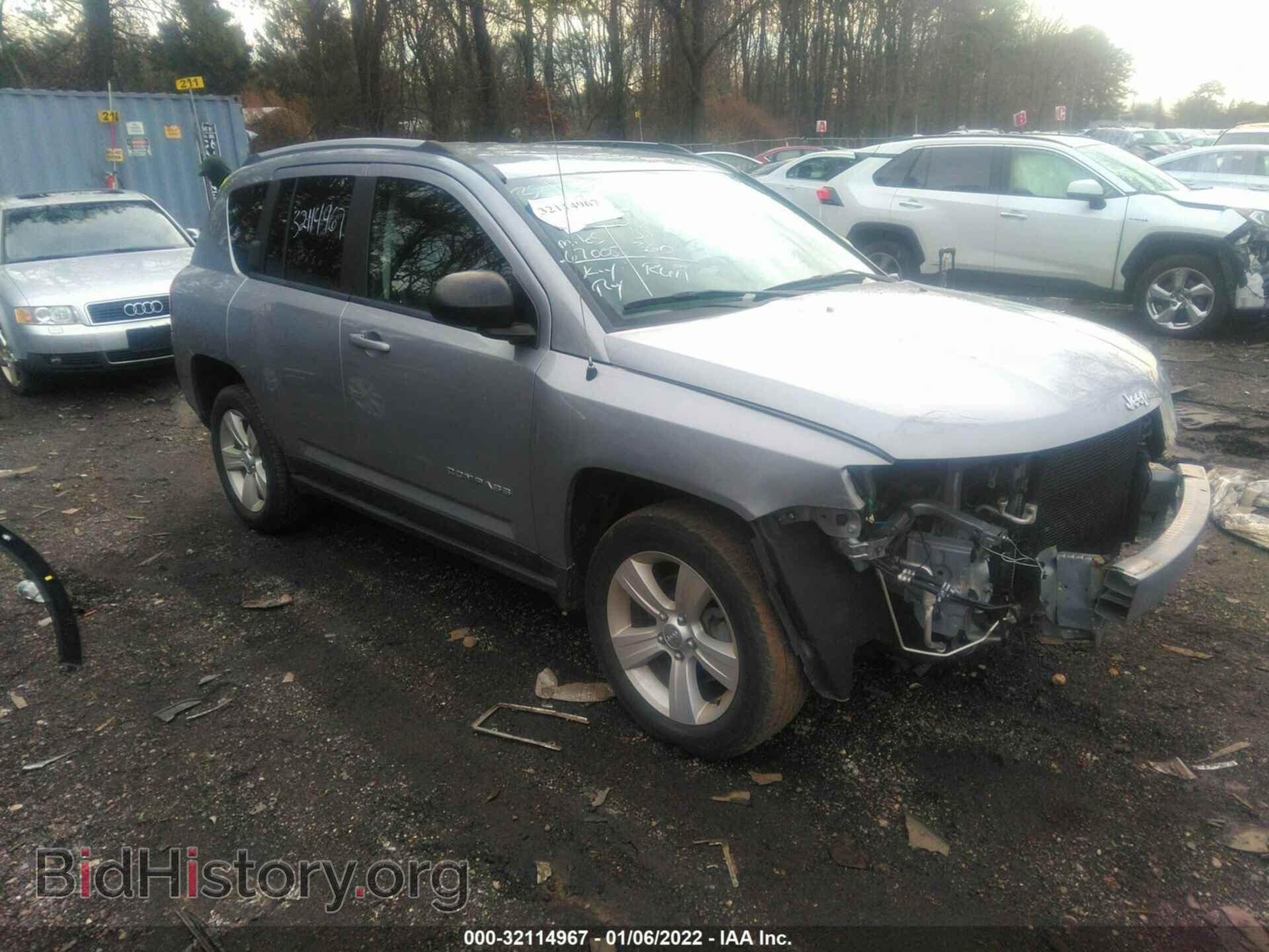 Фотография 1C4NJDBB4HD142848 - JEEP COMPASS 2017
