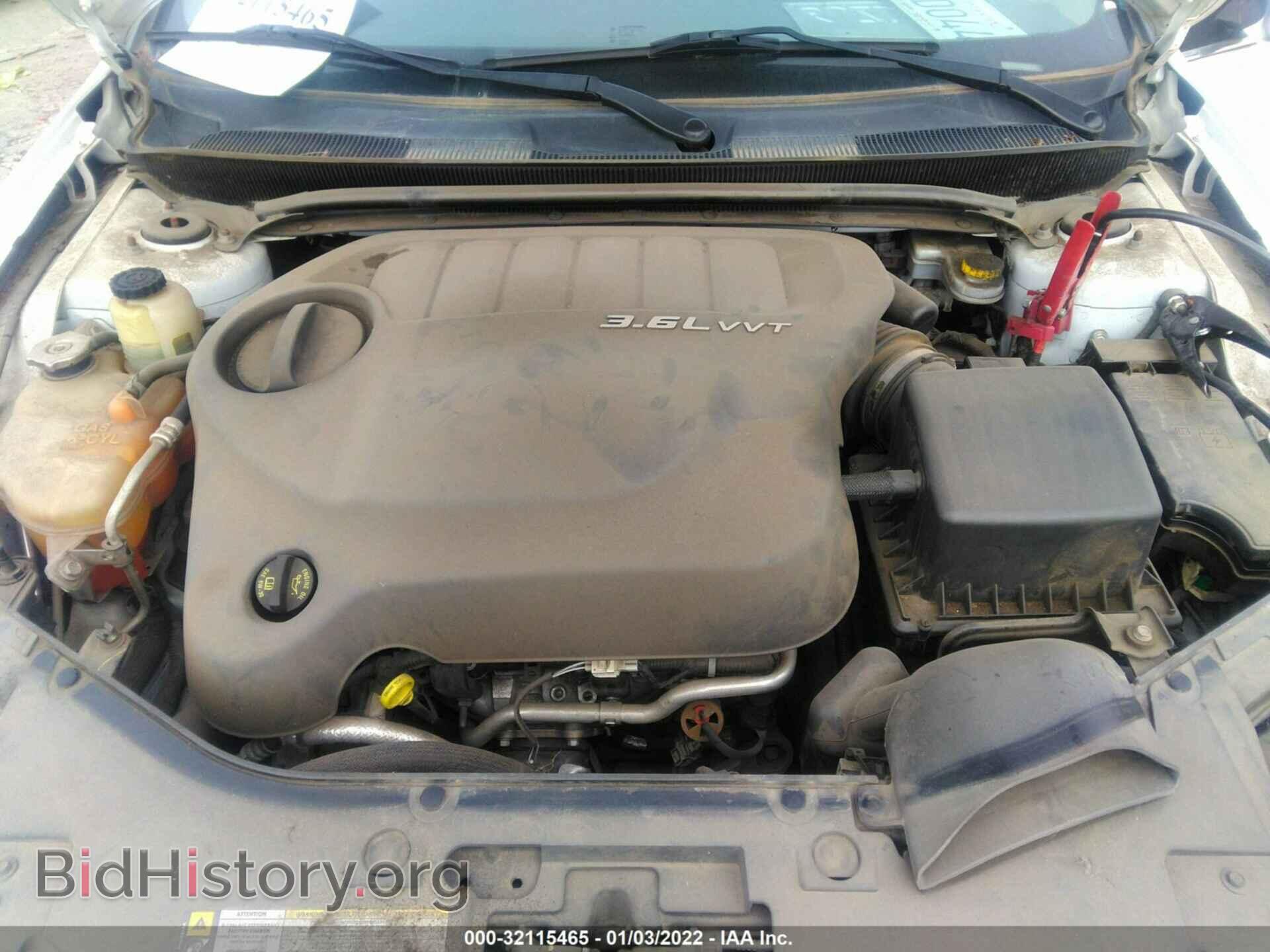 2012 CHRYSLER 200 - VIN: 1C3CCBCG3CN211035 - Фото 10