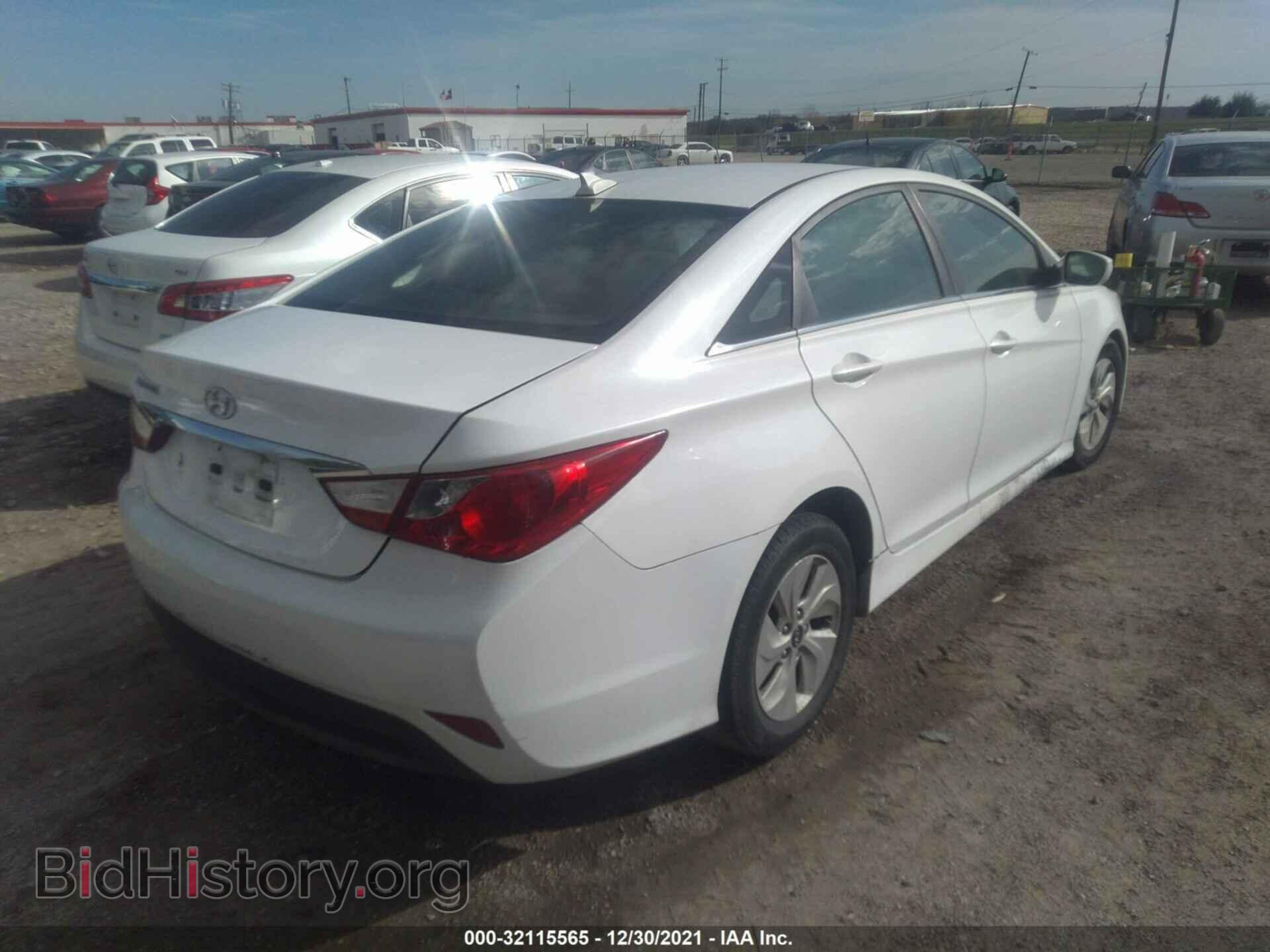 2014 HYUNDAI SONATA - VIN: 5NPEB4AC7EH827147 - Фото 4