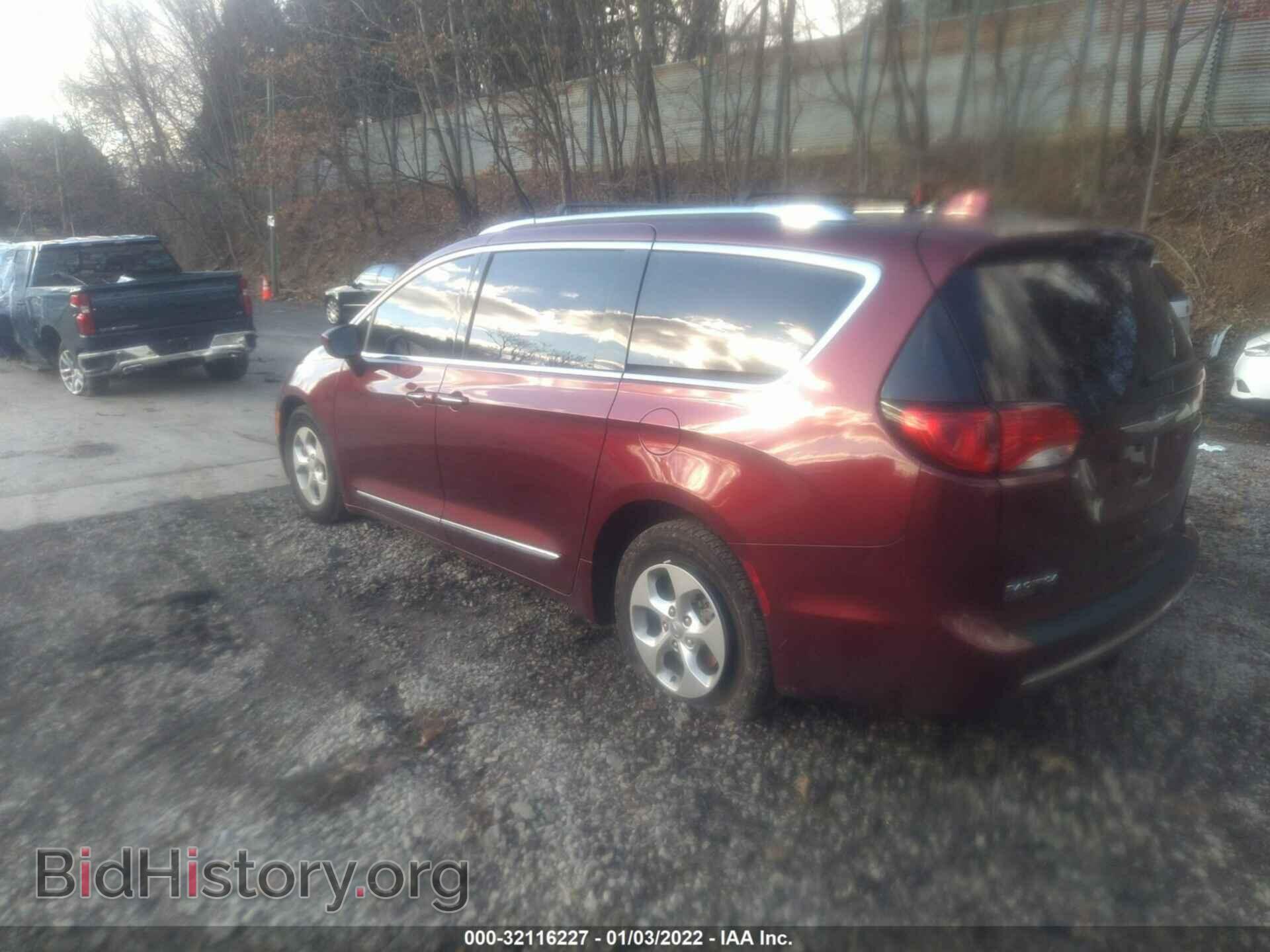 2017 CHRYSLER PACIFICA - VIN: 2C4RC1EG1HR720922 - Фото 3