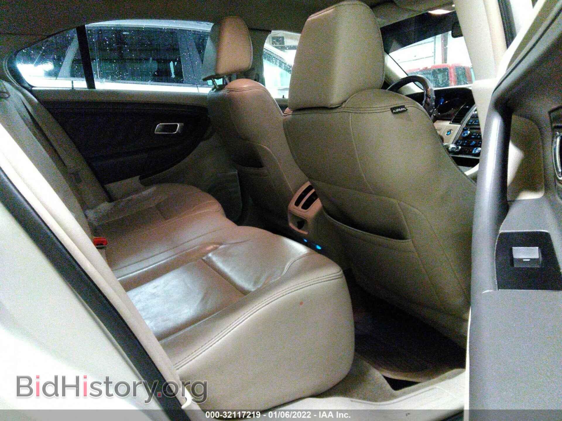 2011 FORD TAURUS - VIN: 1FAHP2EW8BG173479 - Фото 8