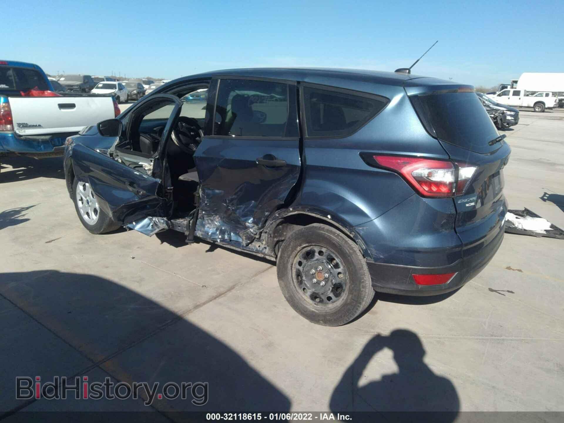 2018 FORD ESCAPE - VIN: 1FMCU0F76JUC94760 - Фото 3
