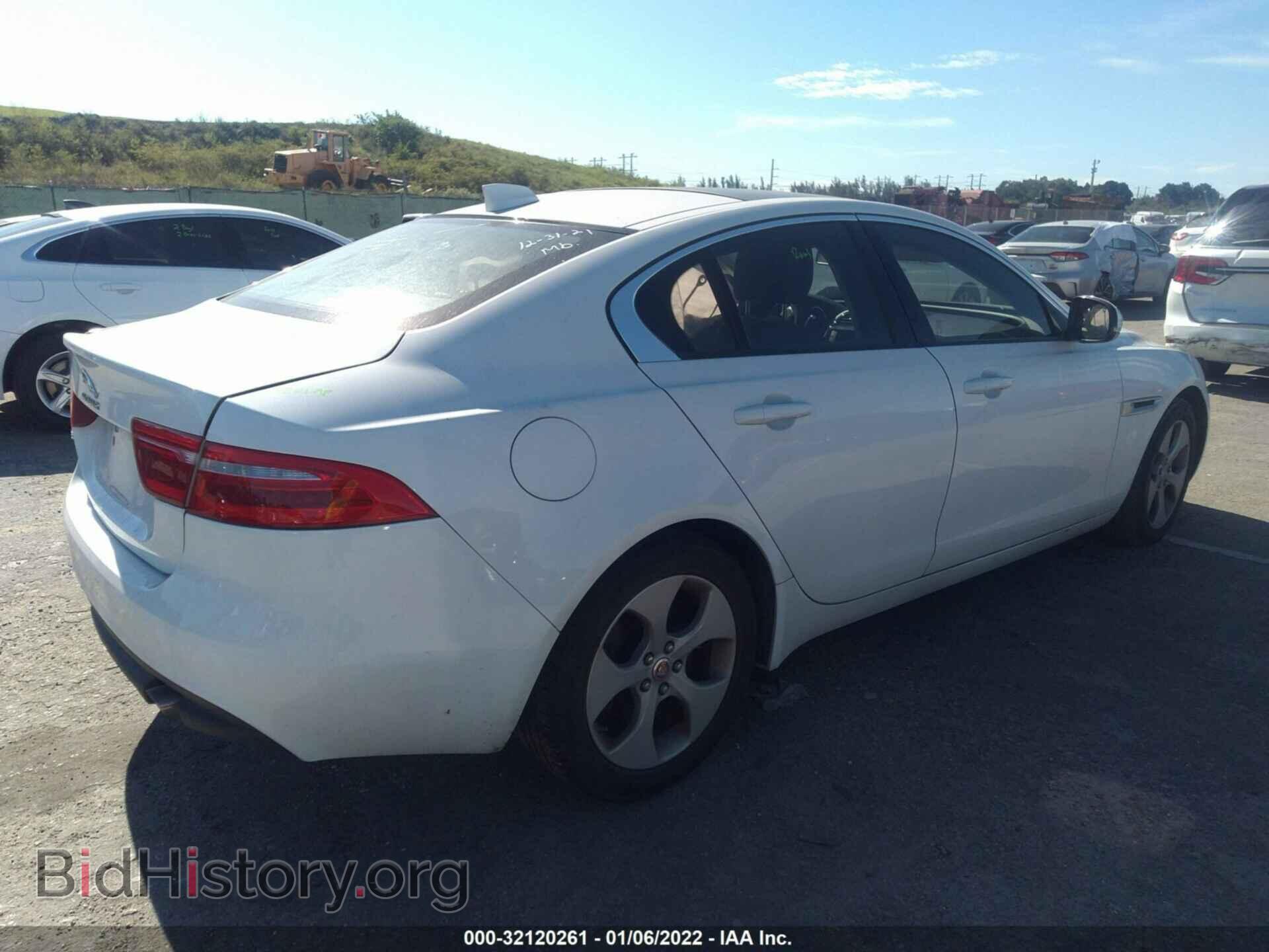 2018 JAGUAR XE - VIN: SAJAR4FX7JCP34061 - Фото 4