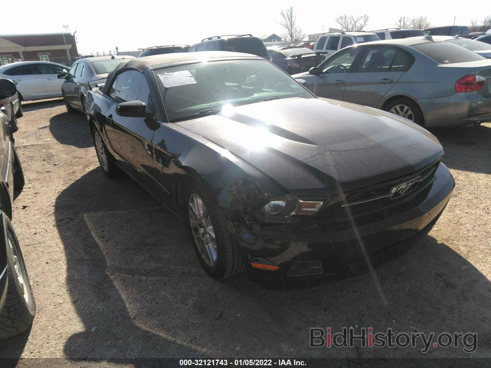 Photo 1ZVBP8EMXC5224055 - FORD MUSTANG 2012