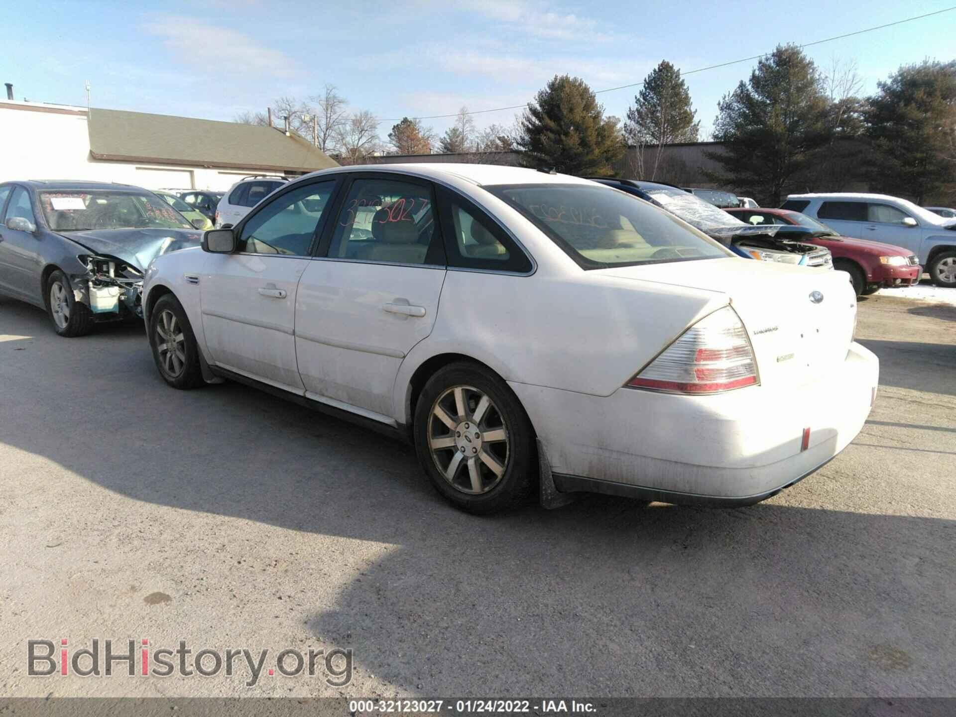 2008 FORD TAURUS - VIN: 1FAHP24W68G111556 - Фото 2
