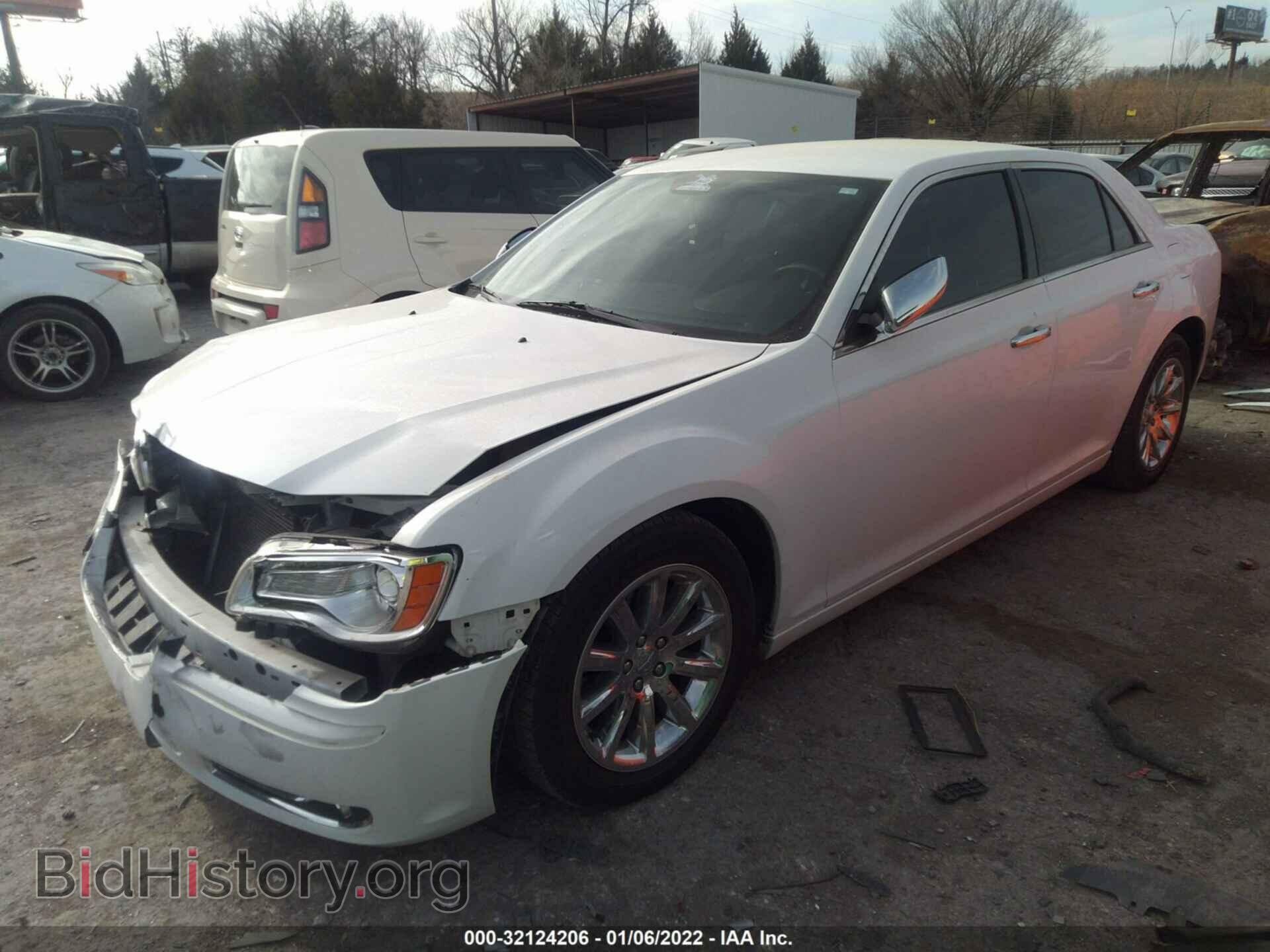 2012 CHRYSLER 300 - VIN: 2C3CCACG3CH285106 - Фото 2