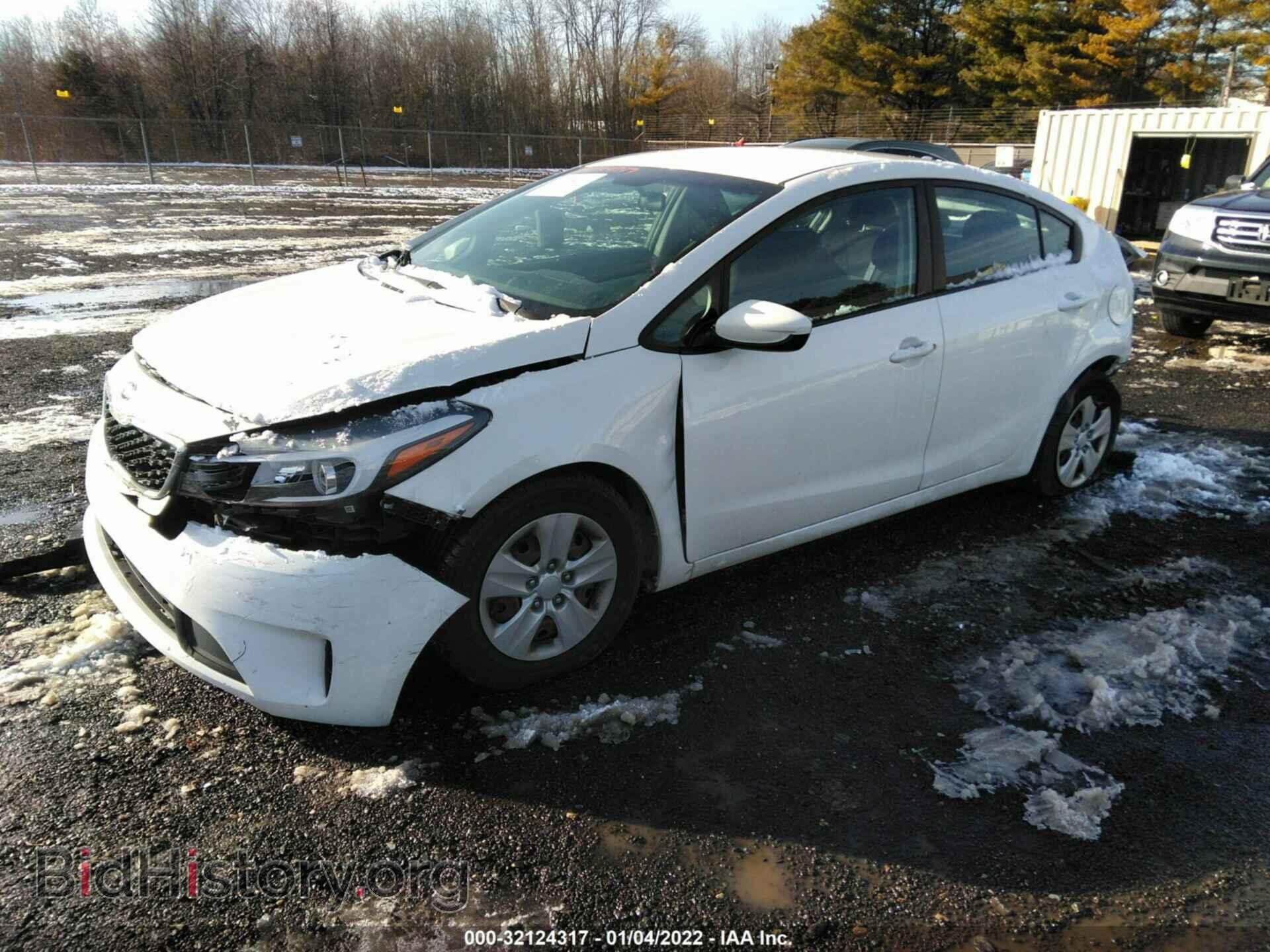 2017 KIA FORTE - VIN: 3KPFK4A76HE052324 - Фото 2