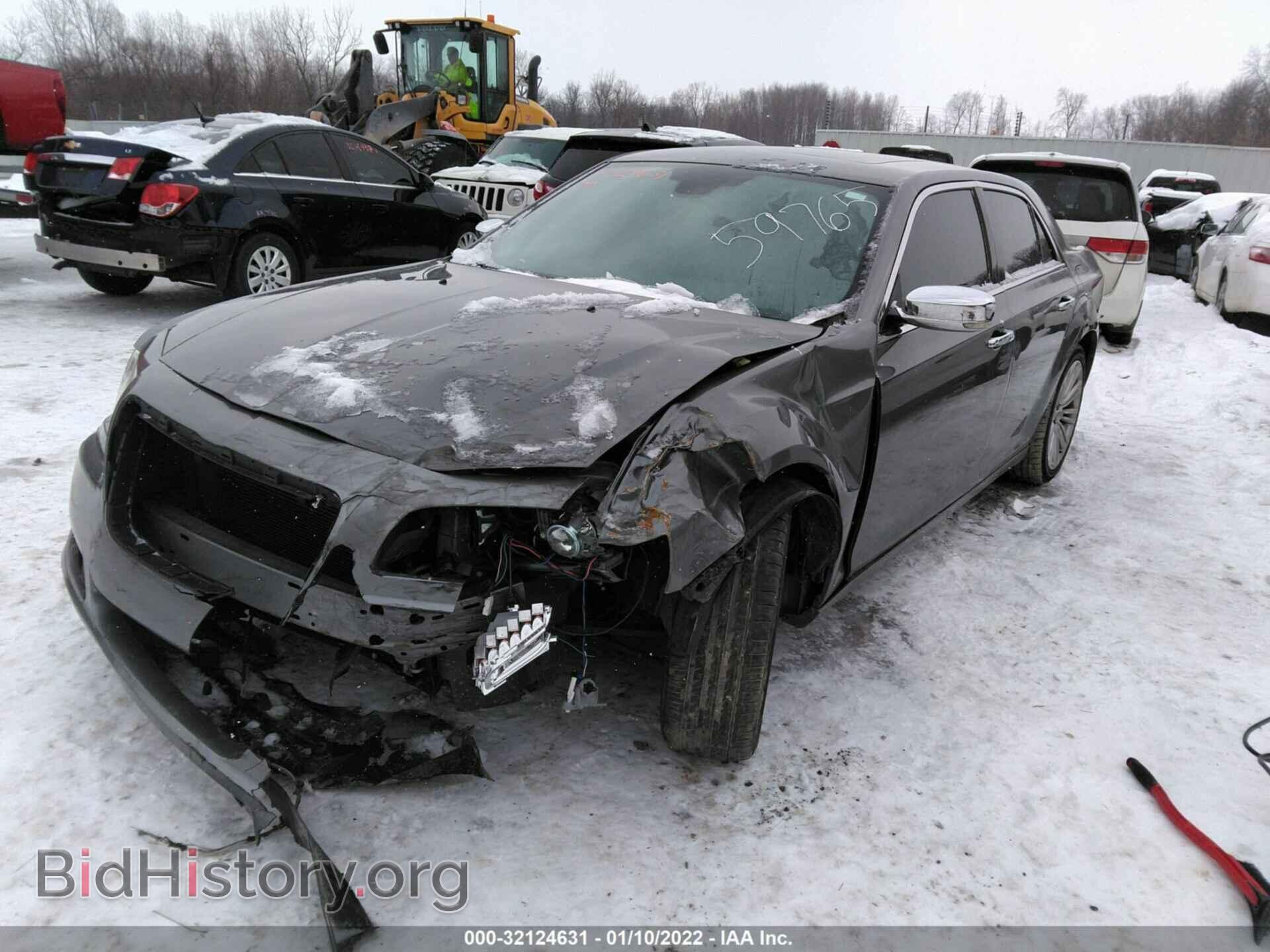 2011 CHRYSLER 300 - VIN: 2C3CA6CT2BH559765 - Photo 2