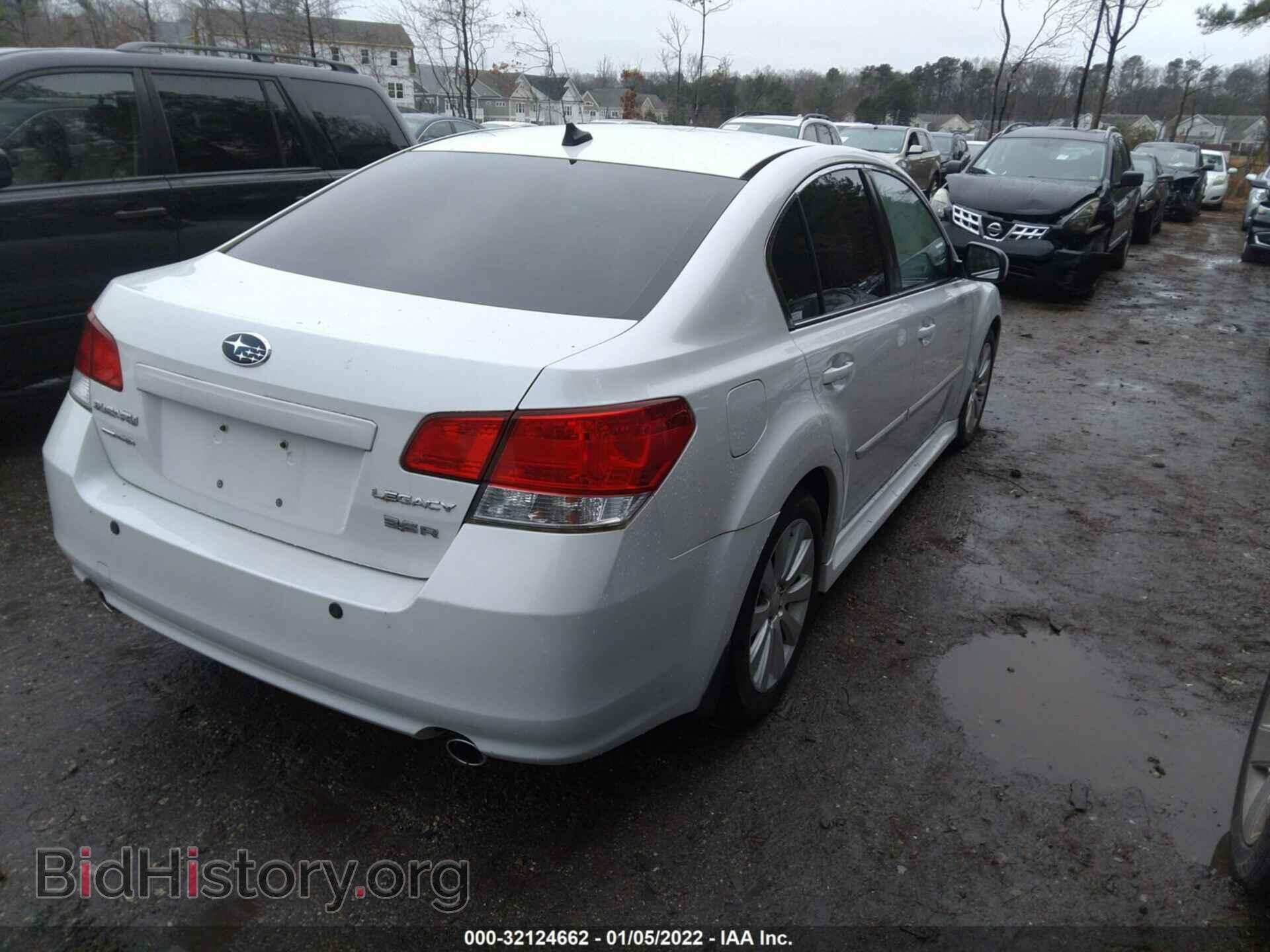 2011 SUBARU LEGACY - VIN: 4S3BMDK67B2238599 - Фото 4