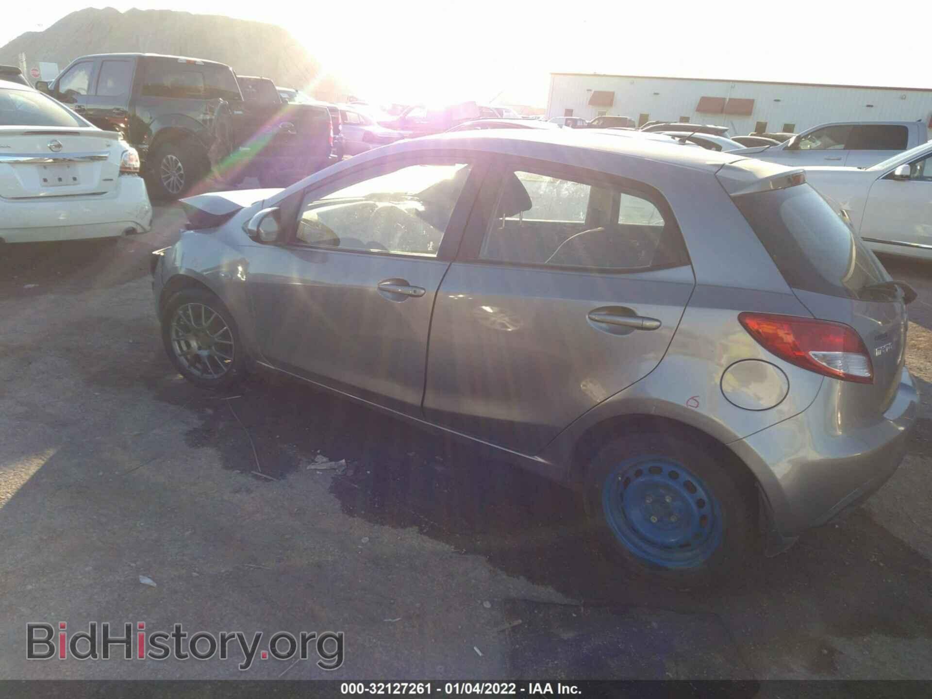 2013 MAZDA MAZDA2 - VIN: JM1DE1KY0D0166181 - Фото 3