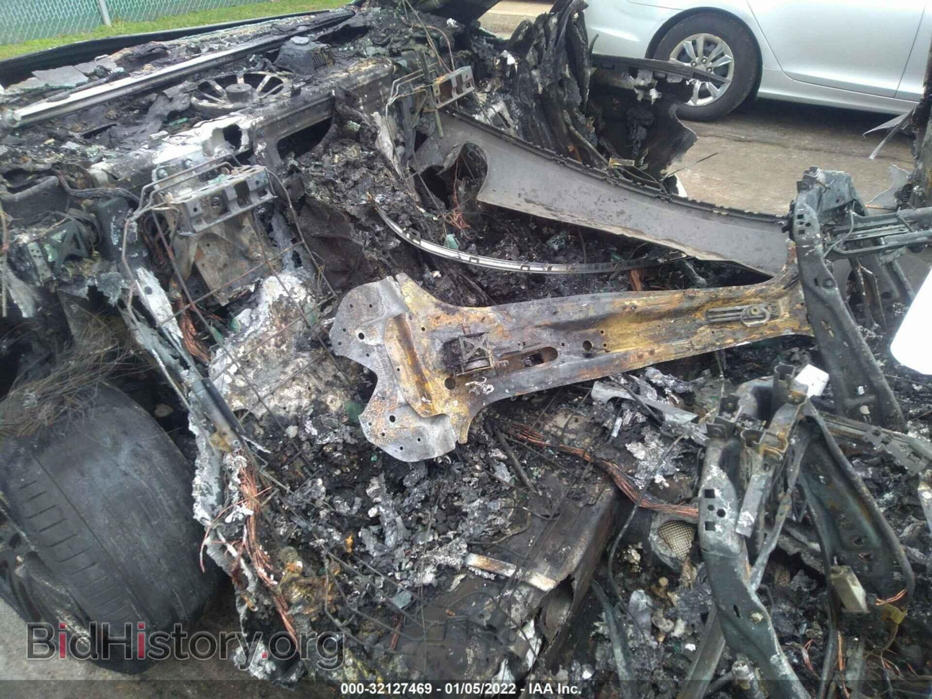 2011 AUDI A8 L - VIN: WAURVAFD2BN013067 - Photo 8