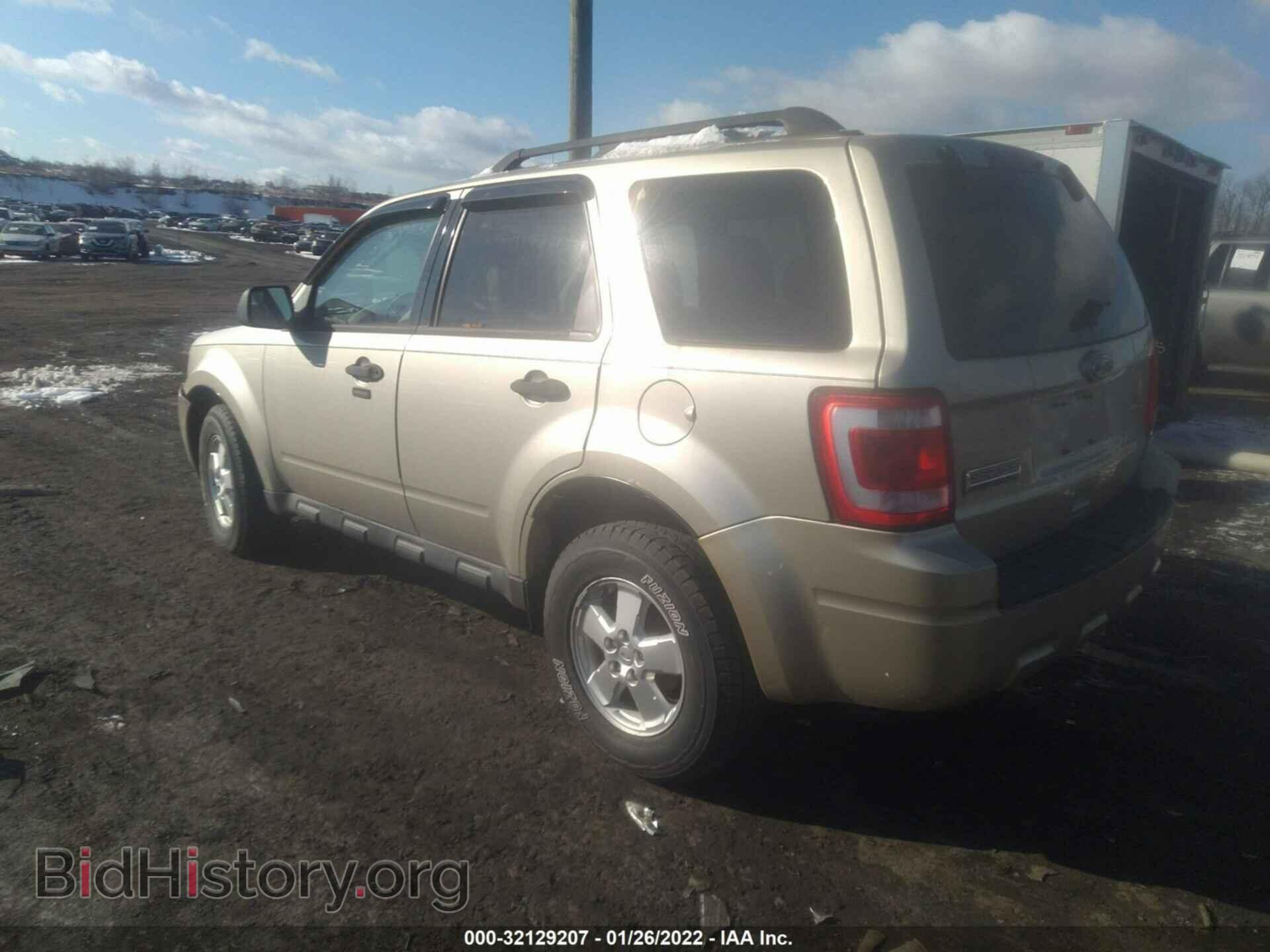 2010 FORD ESCAPE - VIN: 1FMCU9D77AKD36842 - Фото 3
