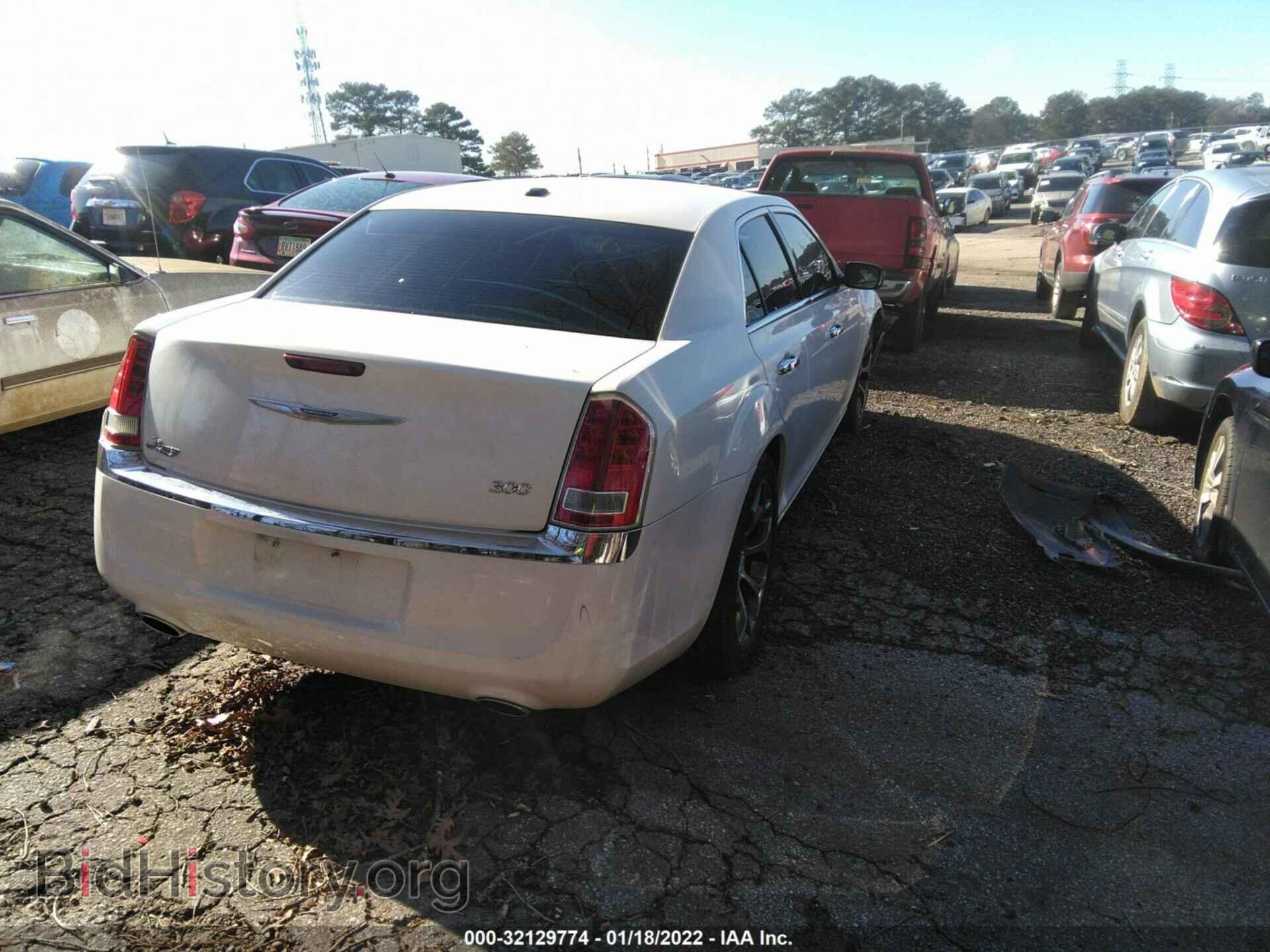 2012 CHRYSLER 300 - VIN: 2C3CCACG1CH232887 - Фото 4