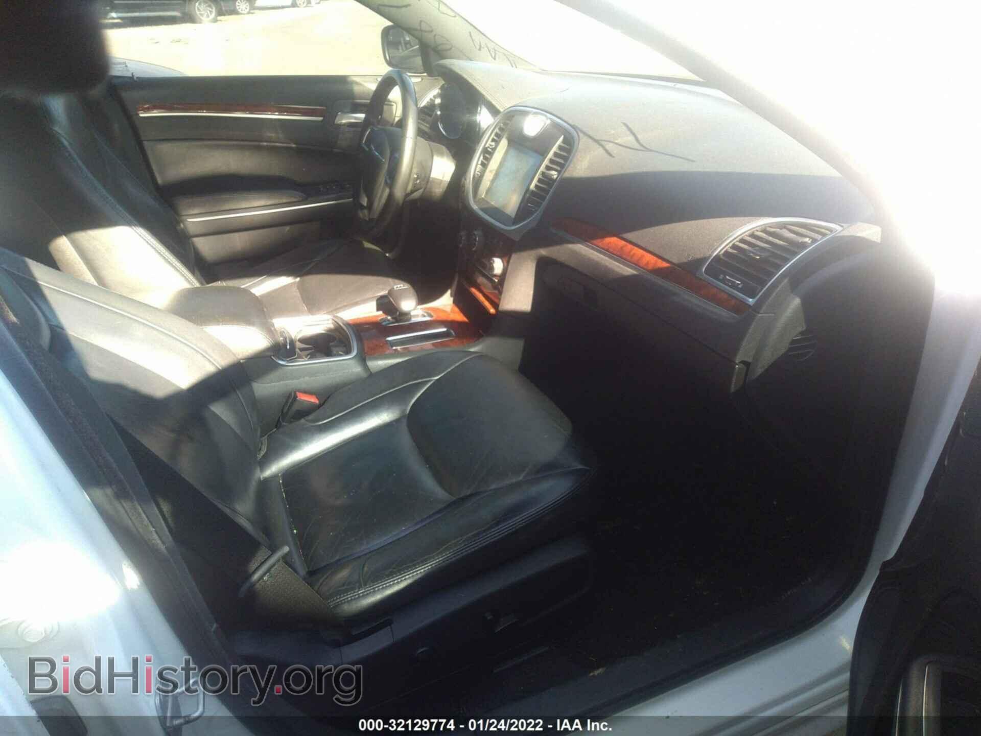 2012 CHRYSLER 300 - VIN: 2C3CCACG1CH232887 - Фото 5