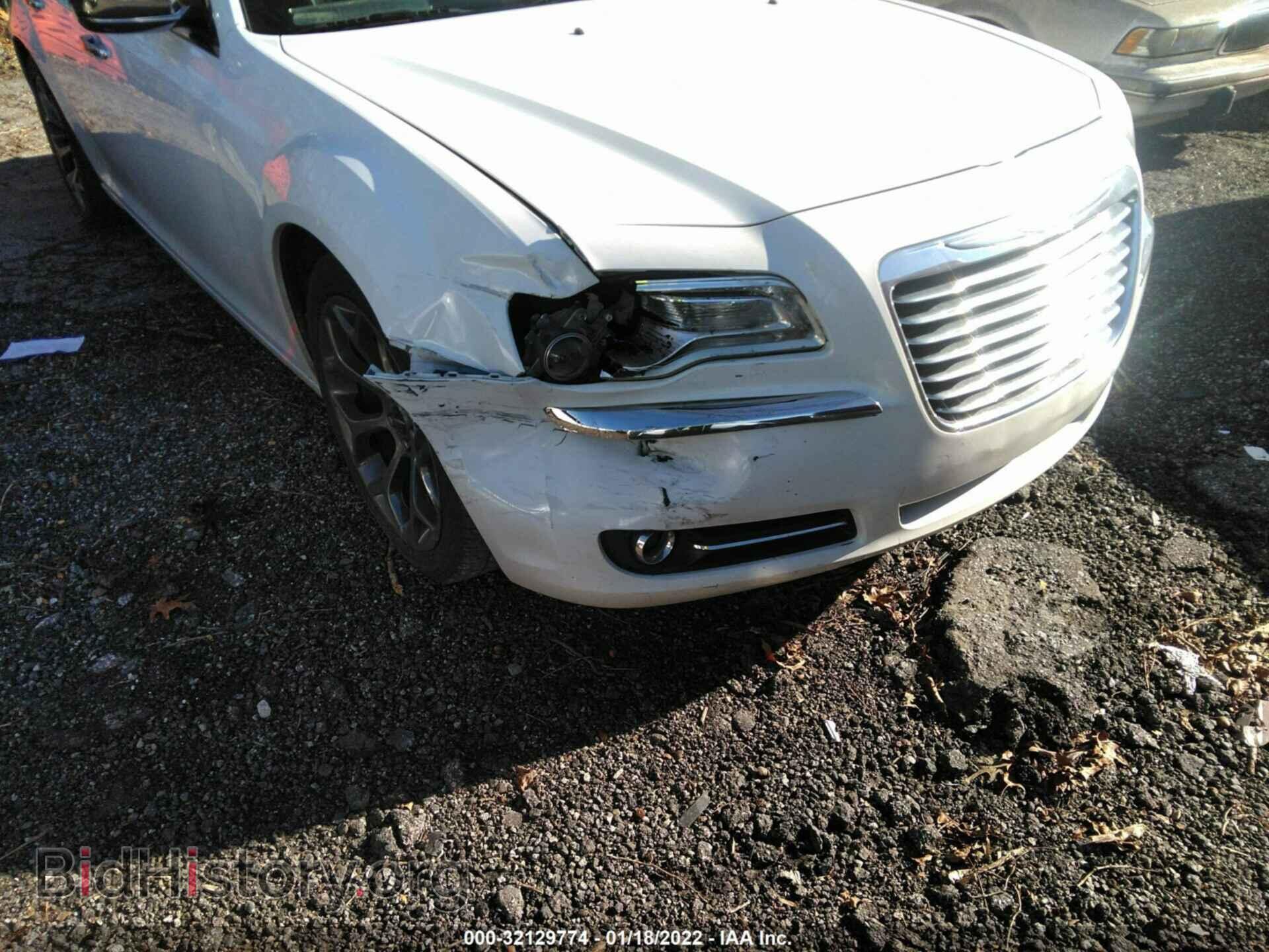 2012 CHRYSLER 300 - VIN: 2C3CCACG1CH232887 - Фото 6