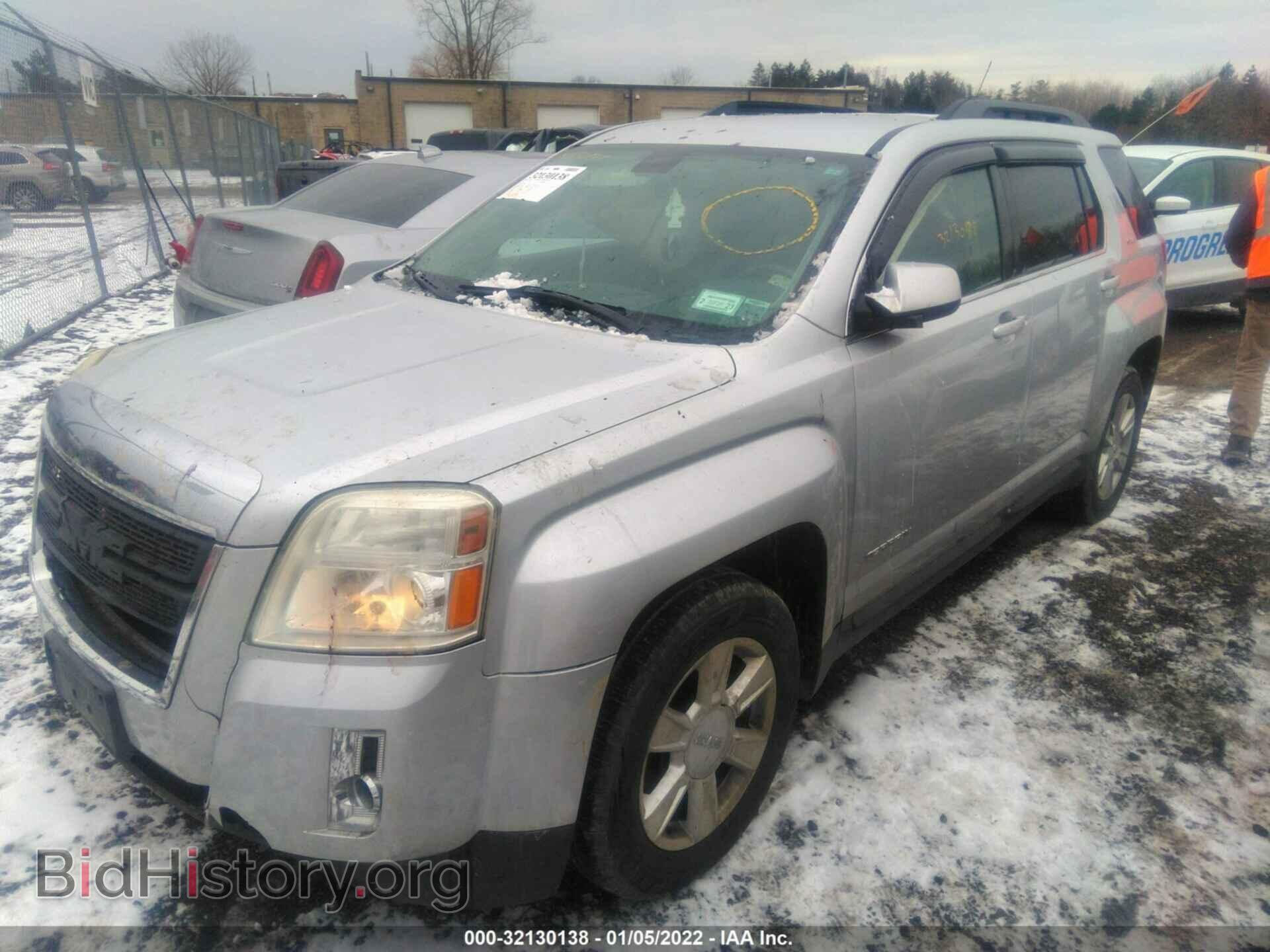 2010 GMC TERRAIN - VIN: 2CTFLEEW4A6282796 - Photo 2