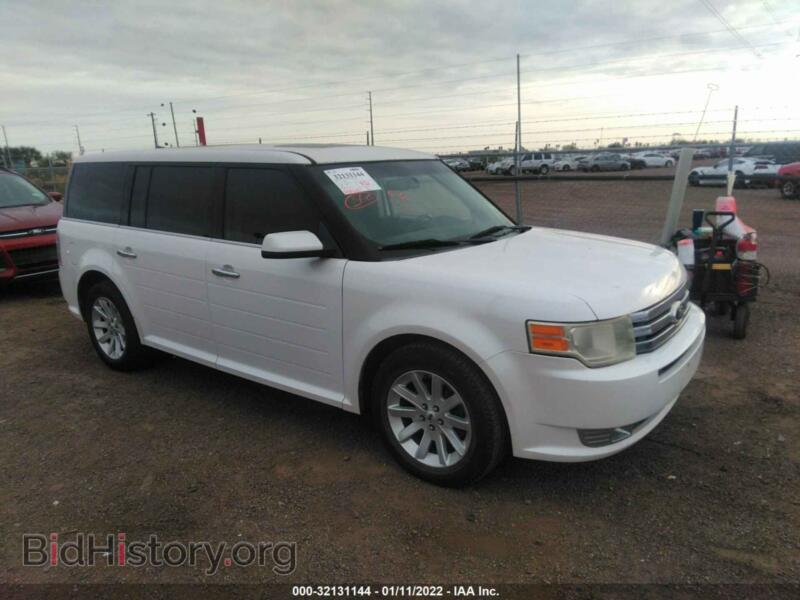 2011 Ford FLEX SEL (VIN 2FMGK5CCXBBD12657) — photo 1 of 11, IAAI