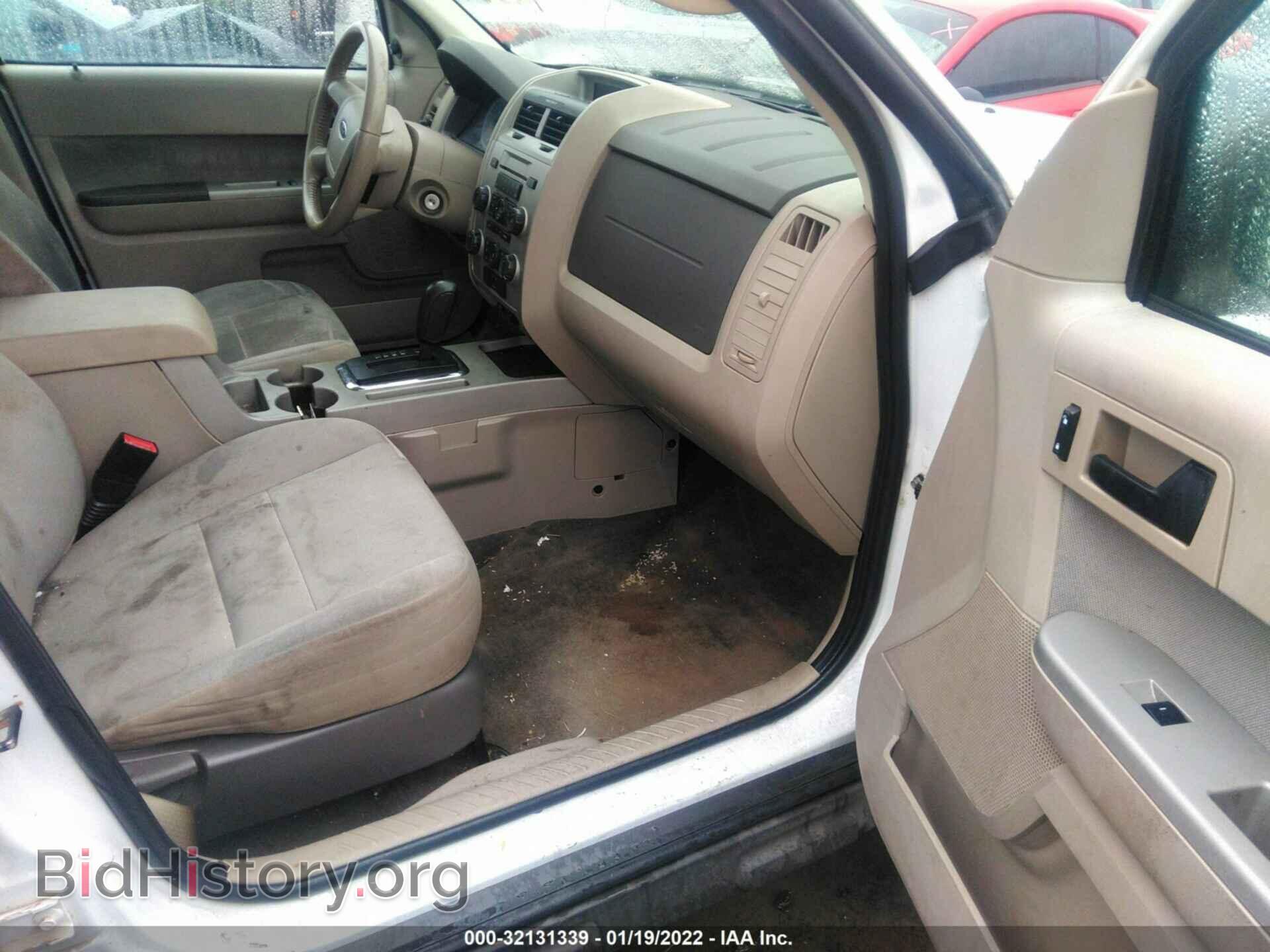 2011 FORD ESCAPE - VIN: 1FMCU9D70BKB34443 - Фото 5