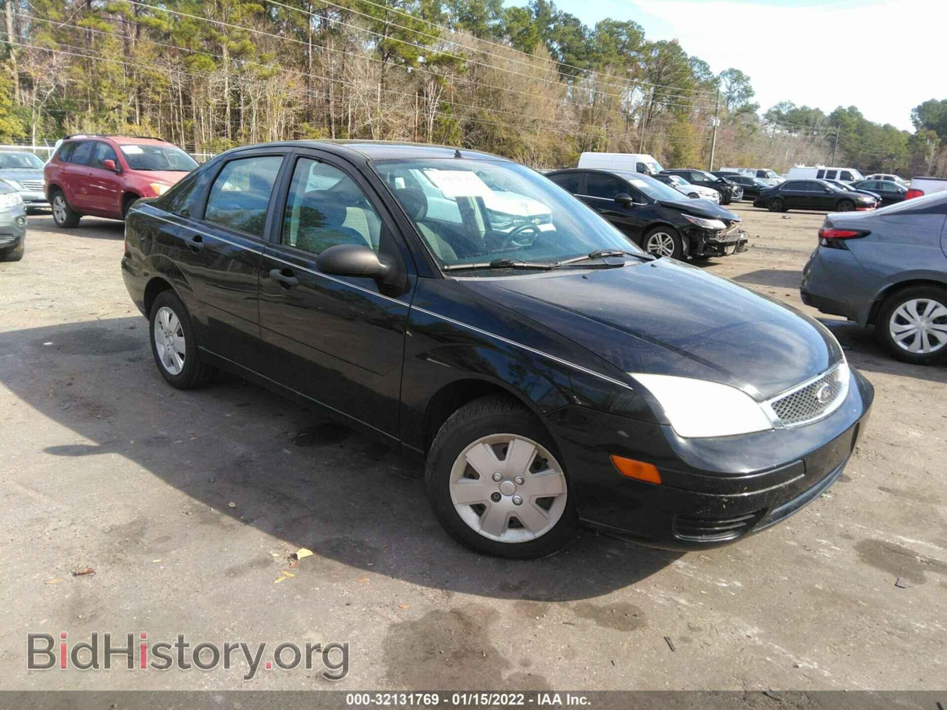 Photo 1FAHP34N17W361000 - FORD FOCUS 2007