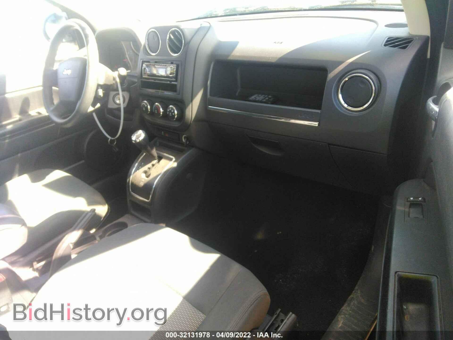2010 JEEP COMPASS - VIN: 1J4NT4FB2AD560541 - Фото 5
