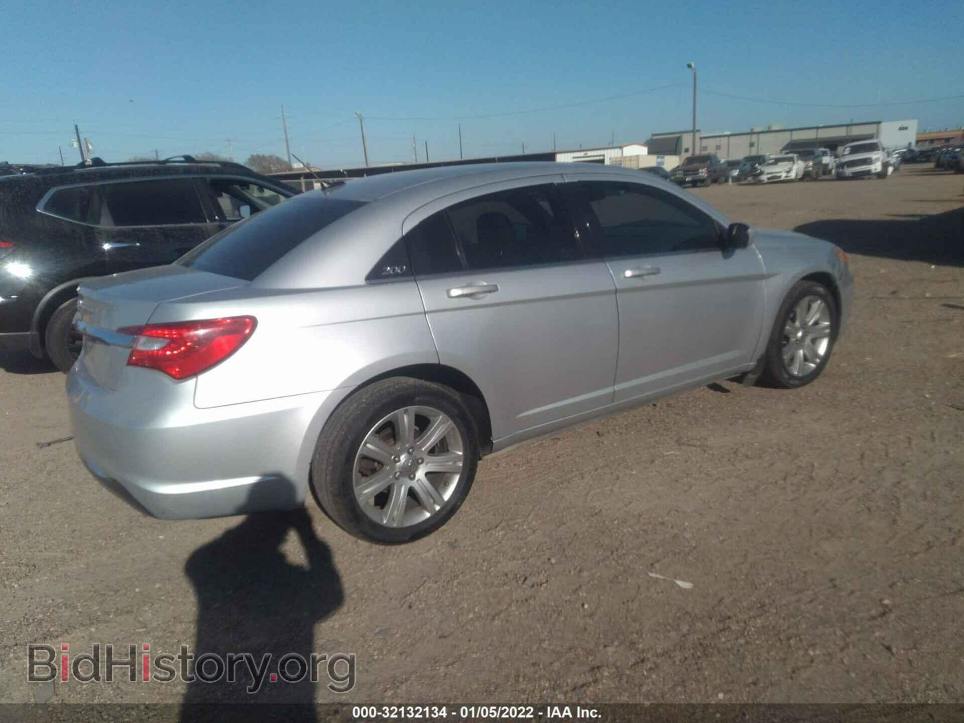 2012 CHRYSLER 200 - VIN: 1C3CCBBB0CN181322 - Фото 4
