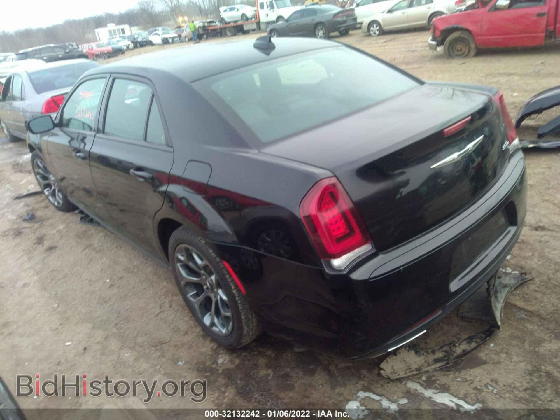 2016 CHRYSLER 300 - VIN: 2C3CCABG8GH310976 - Фото 3