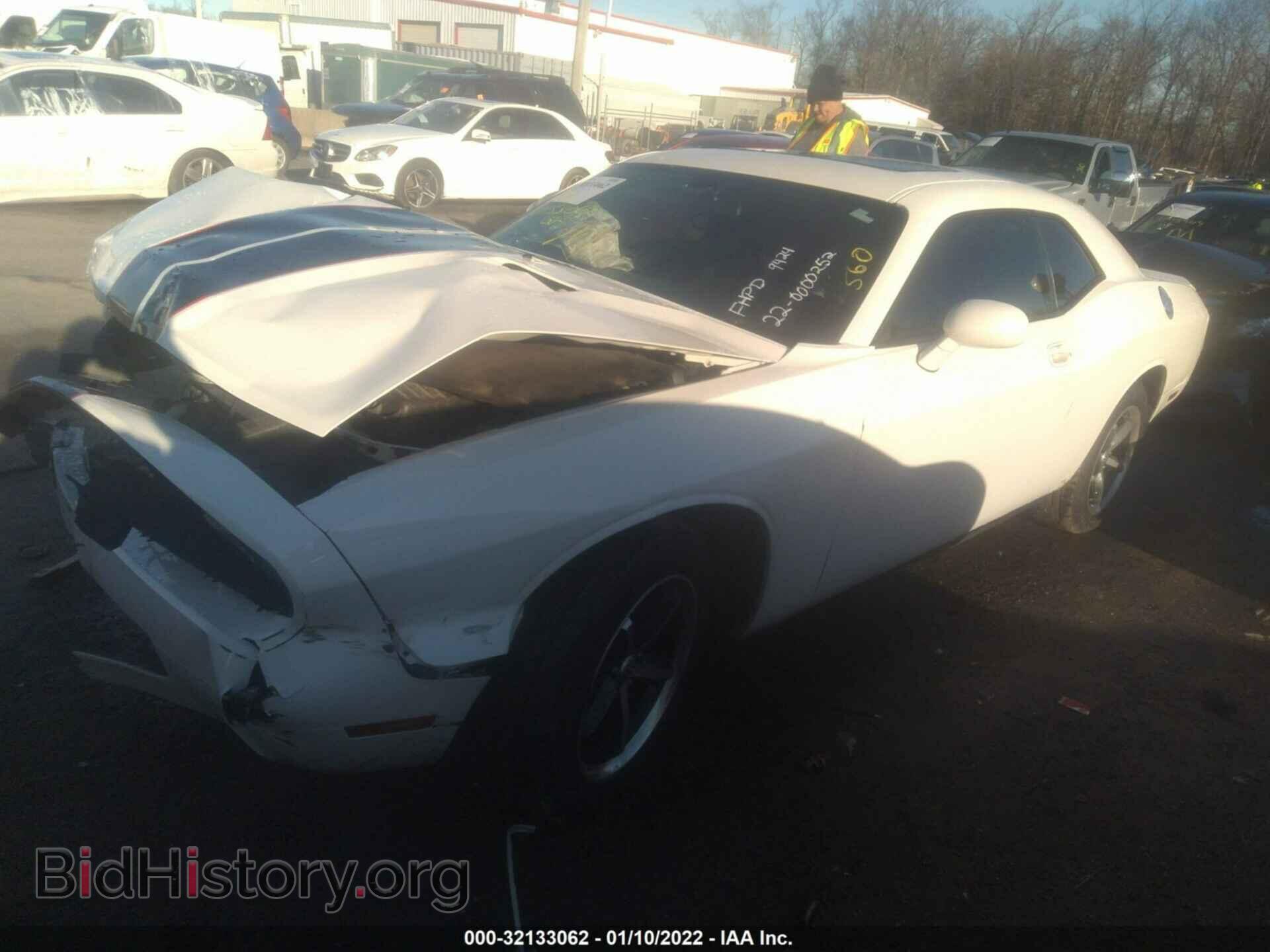 2010 DODGE CHALLENGER - VIN: 2B3CJ4DV2AH130884 - Фото 2