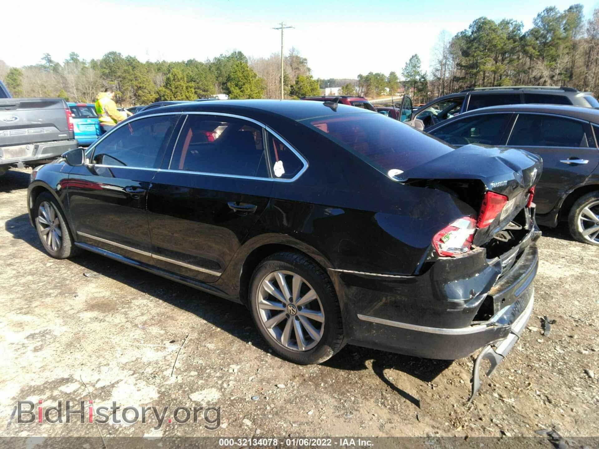 2012 VOLKSWAGEN PASSAT - VIN: 1VWCH7A36CC070643 - Фото 3