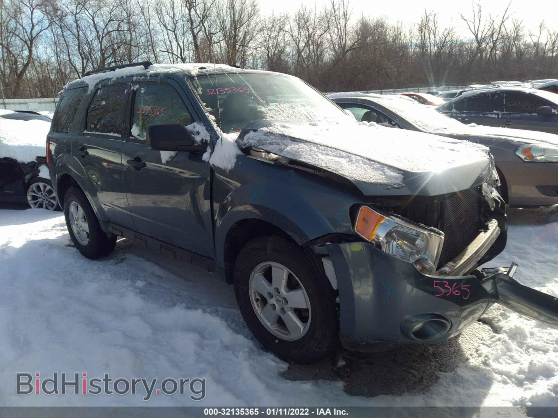 Фотография 1FMCU0DG7BKB72232 - FORD ESCAPE 2011