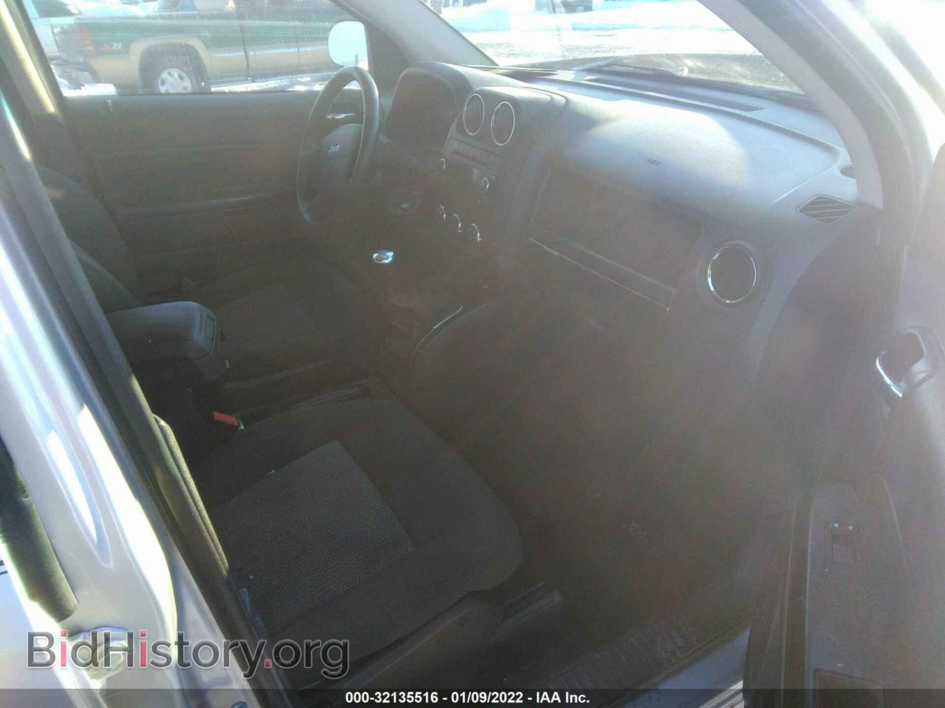 2010 JEEP COMPASS - VIN: 1J4NF1FB0AD624159 - Фото 5