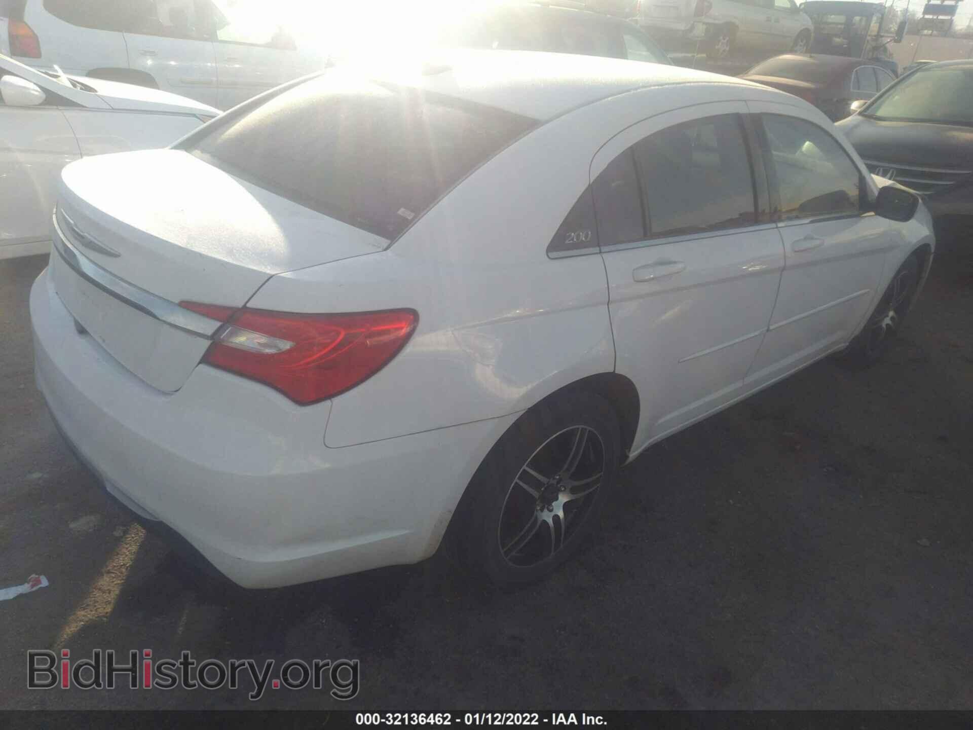 2013 CHRYSLER 200 - VIN: 1C3CCBBB7DN589981 - Фото 4