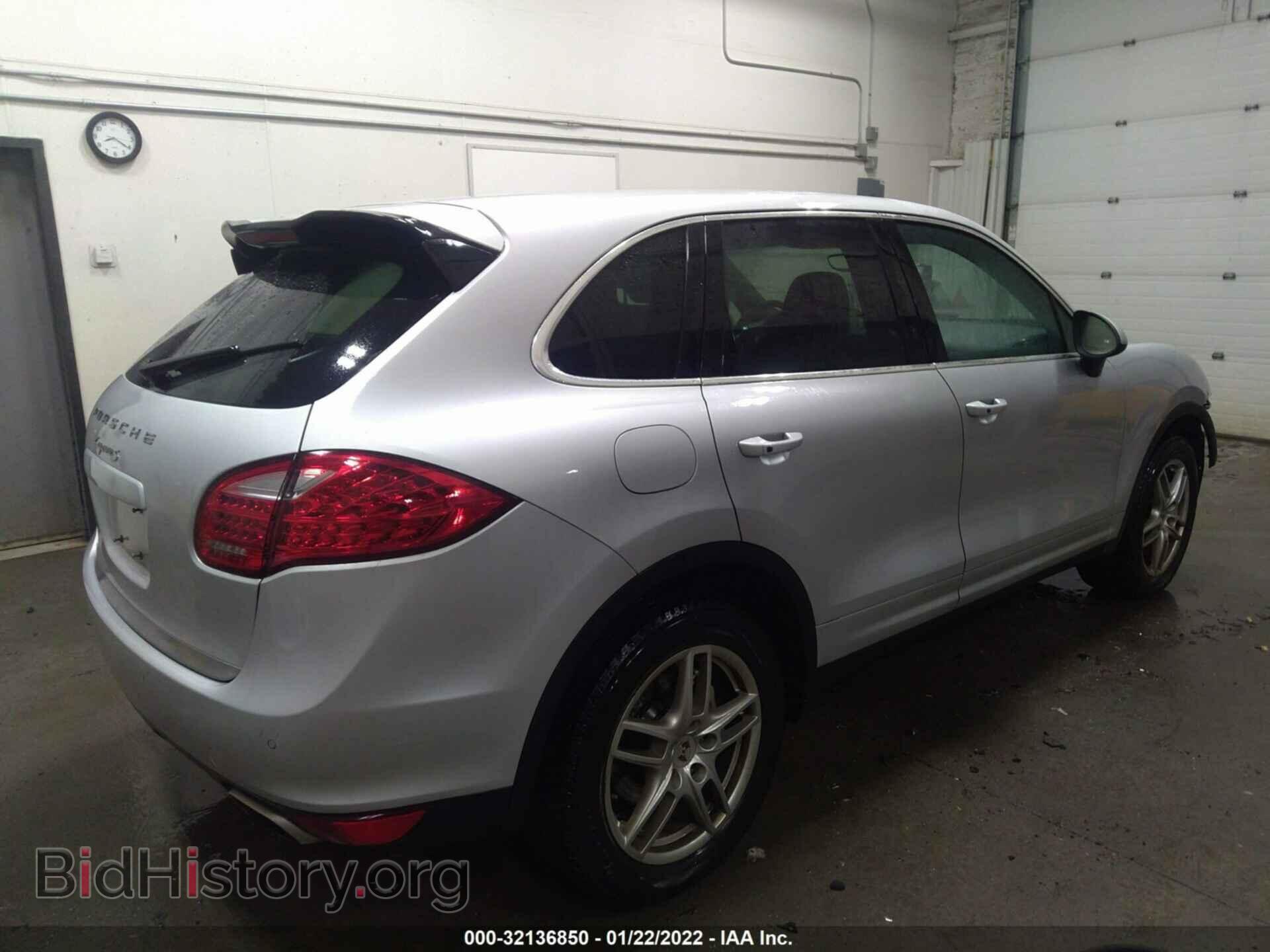 2011 PORSCHE CAYENNE - VIN: WP1AB2A20BLA43134 - Фото 4