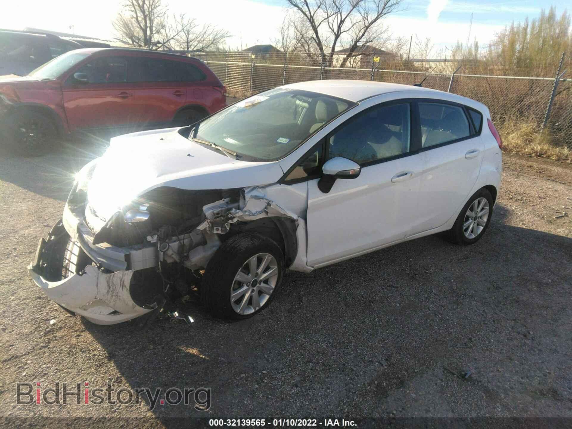 2013 FORD FIESTA - VIN: 3FADP4EJ3DM185143 - Фото 2