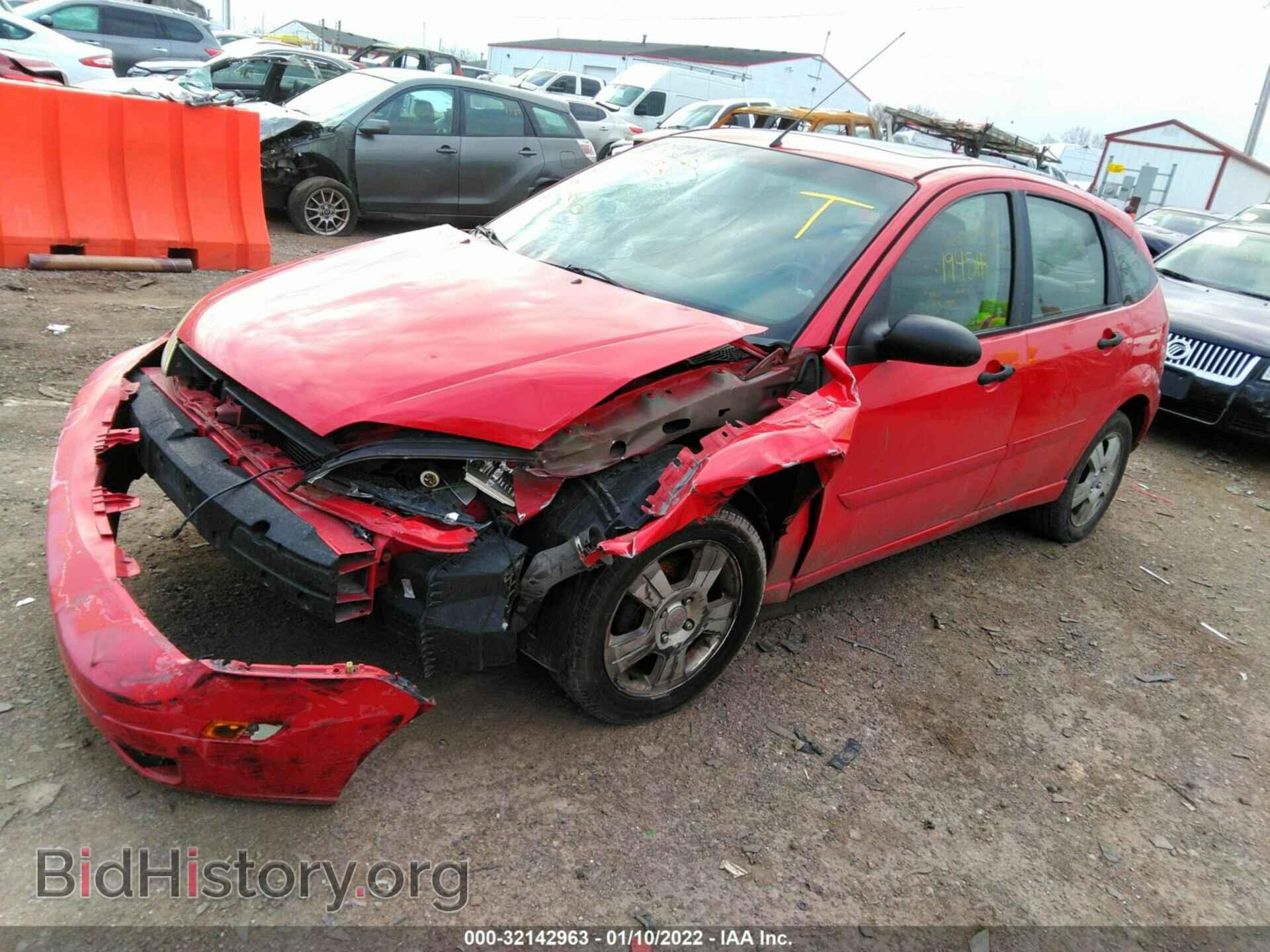 2006 FORD FOCUS - VIN: 1FAFP37N26W145593 - Фото 2
